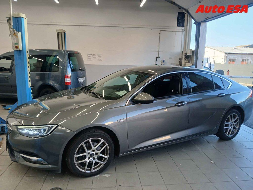 Opel Insignia, 1.5 T - fotka 2