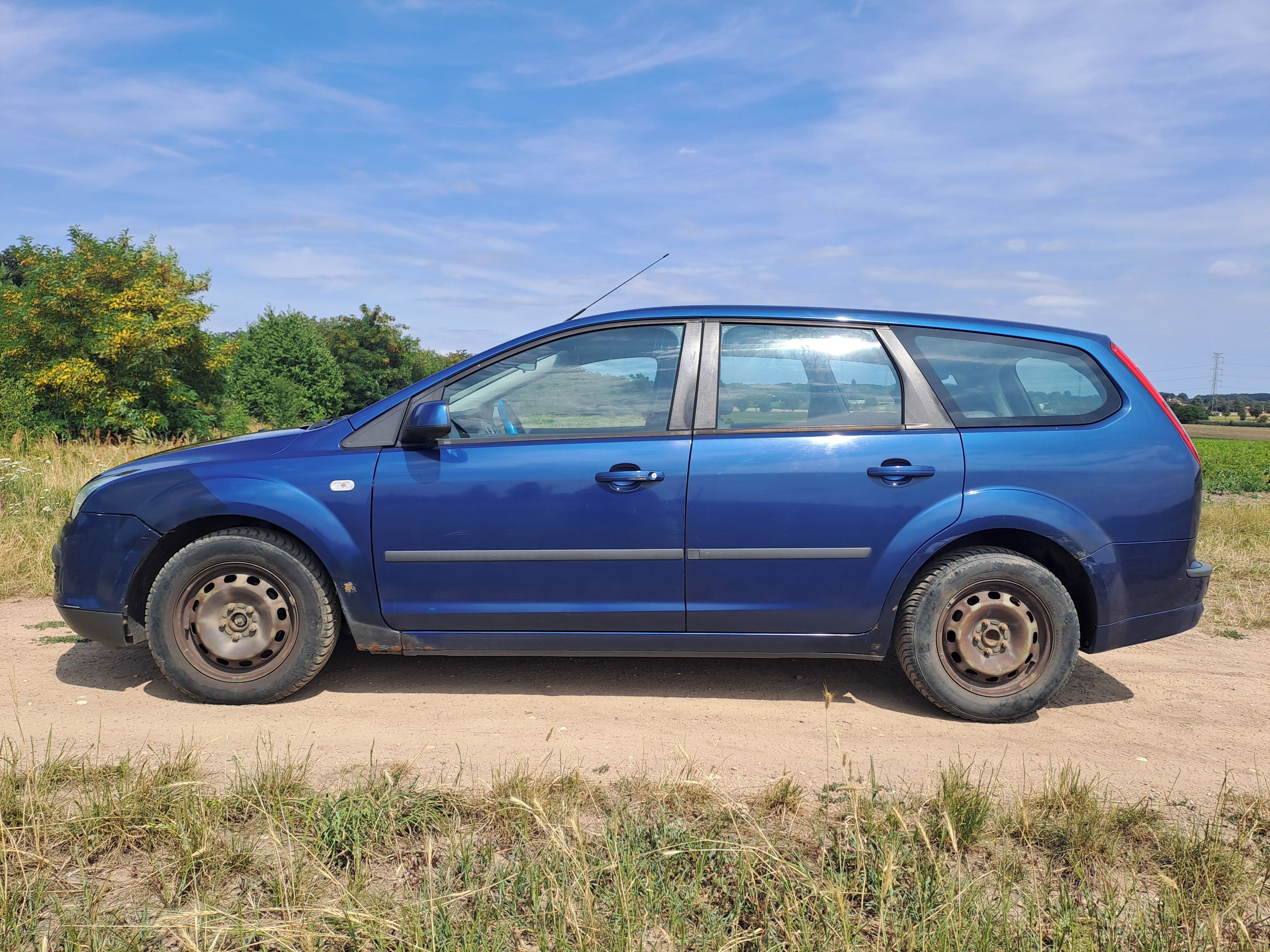Ford Focus, 1,6 74kw - servisováno - fotka 4