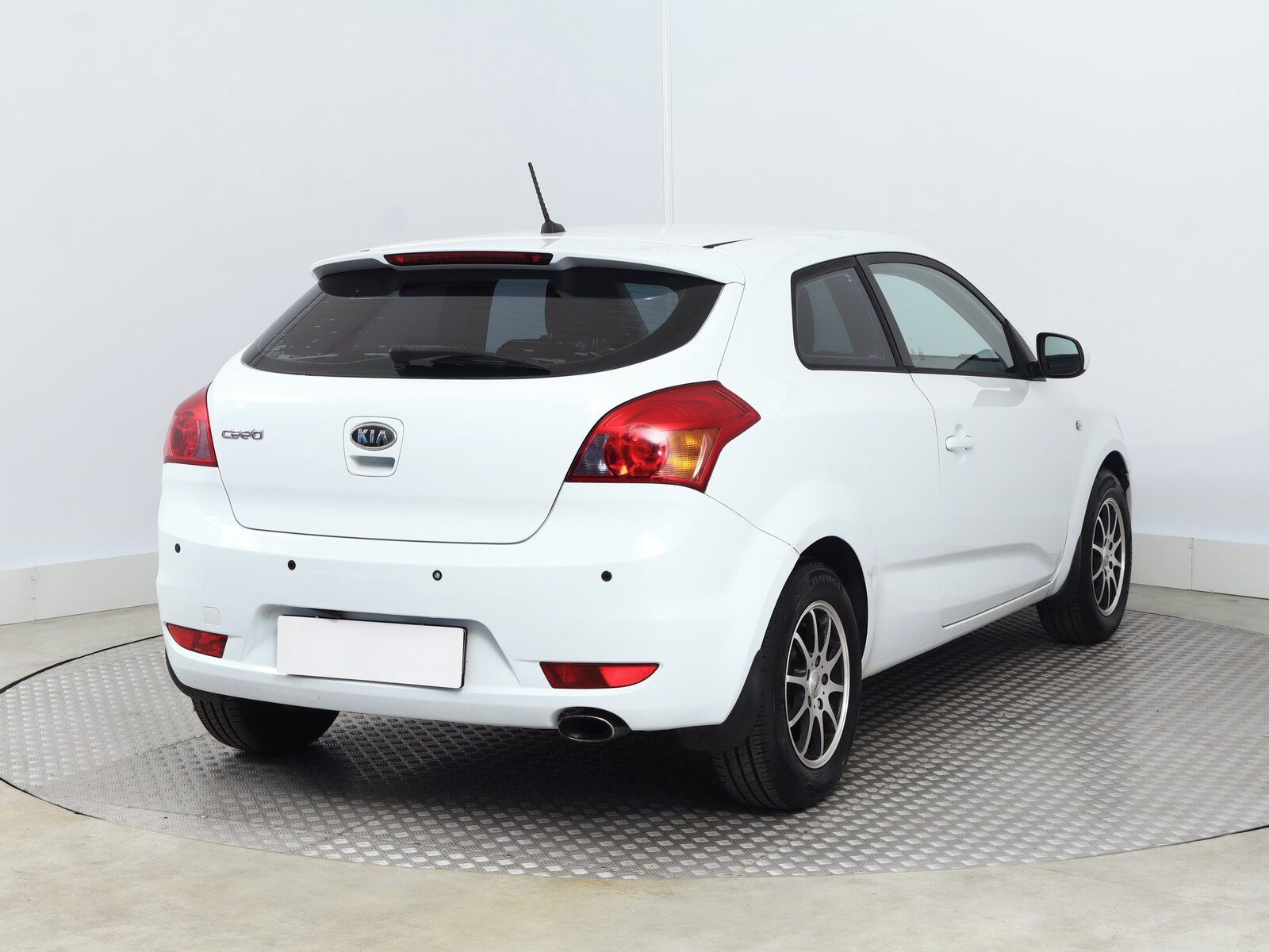 Kia Pro_cee´d, 1.4 CVVT, po STK - fotka 5