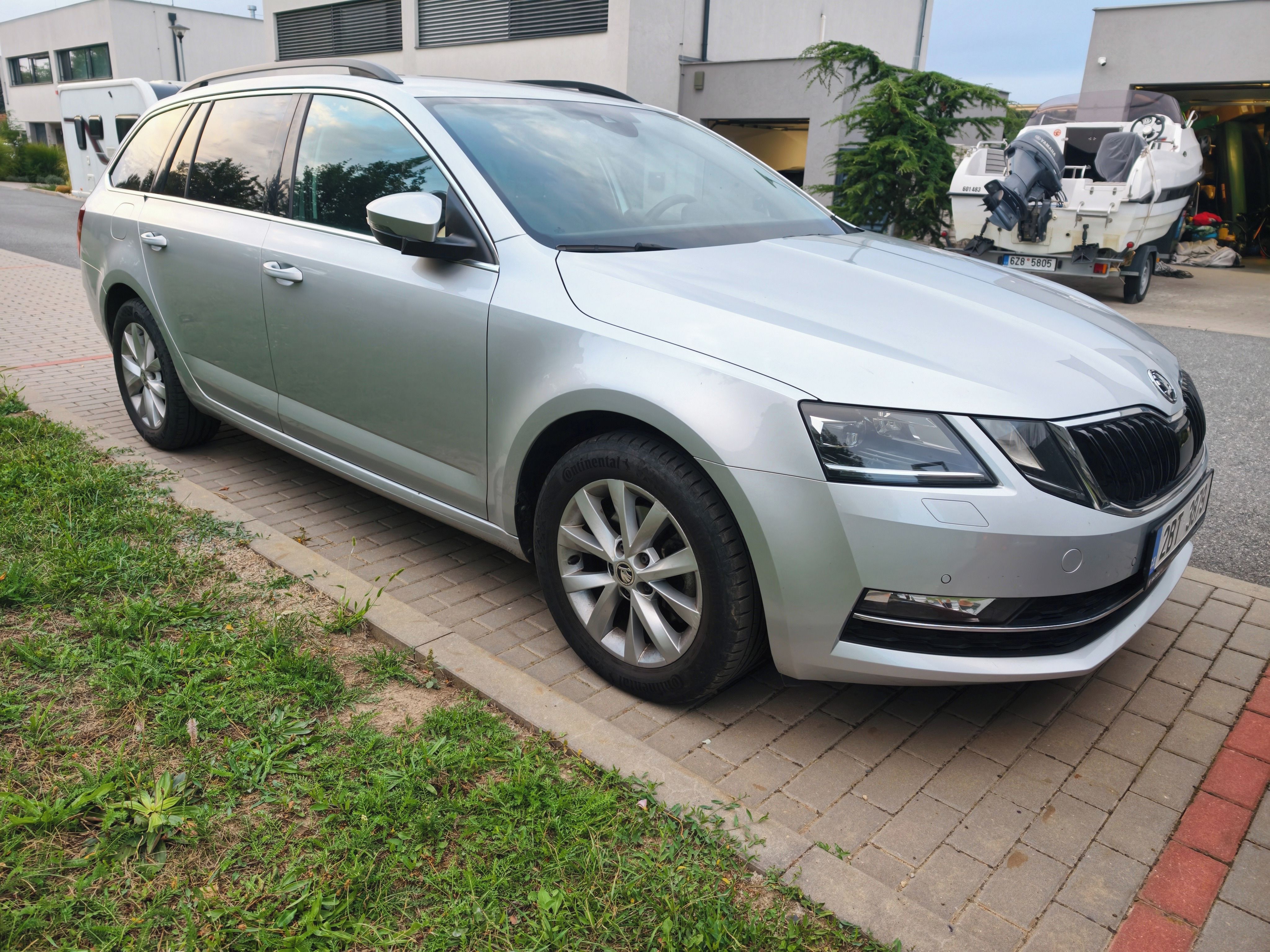 Škoda Octavia, 1,5 G-tec style - fotka 2
