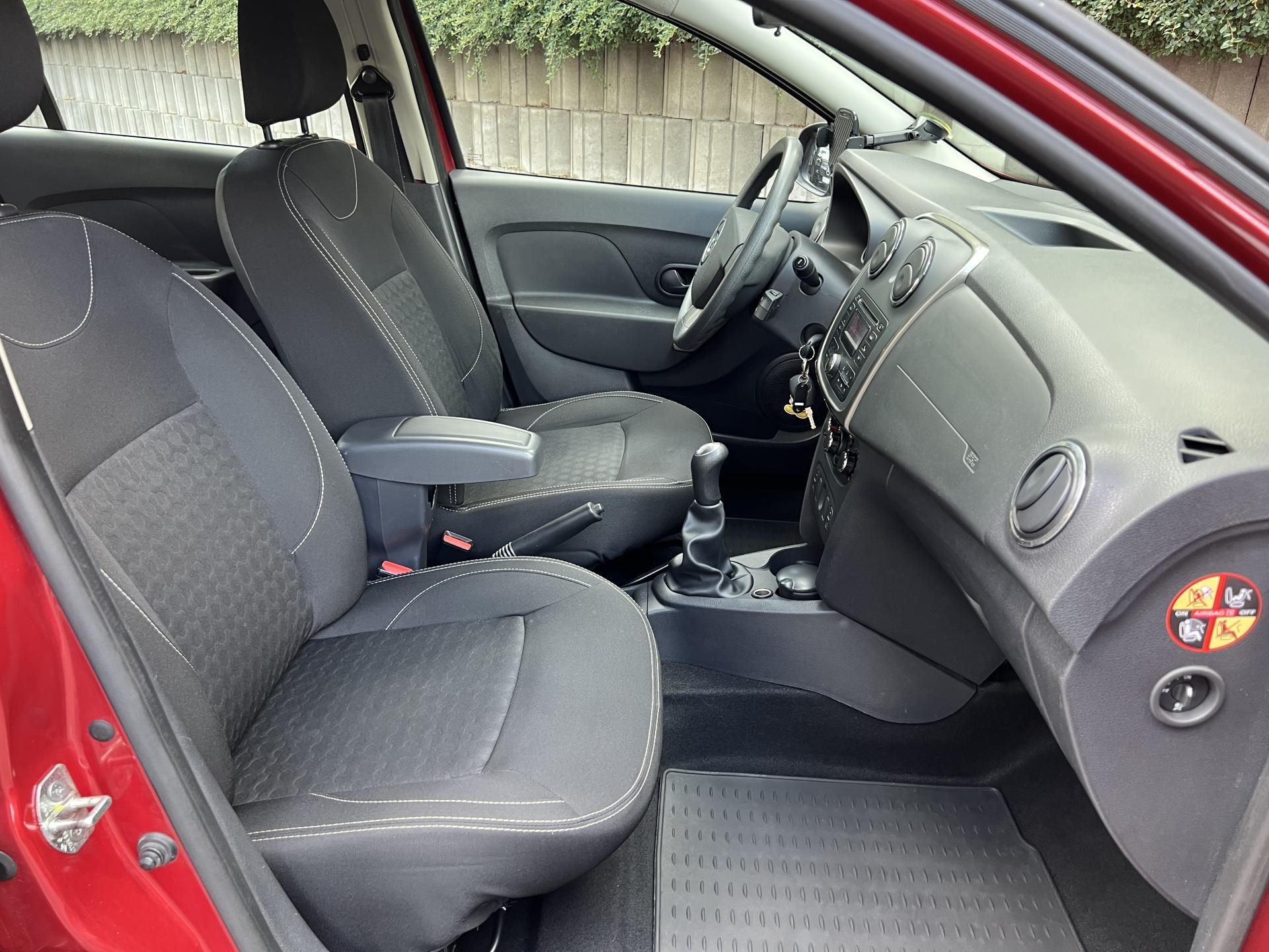 Dacia Logan, 1.2 16v 55 kW 1. MAJITEL 2014 - fotka 6