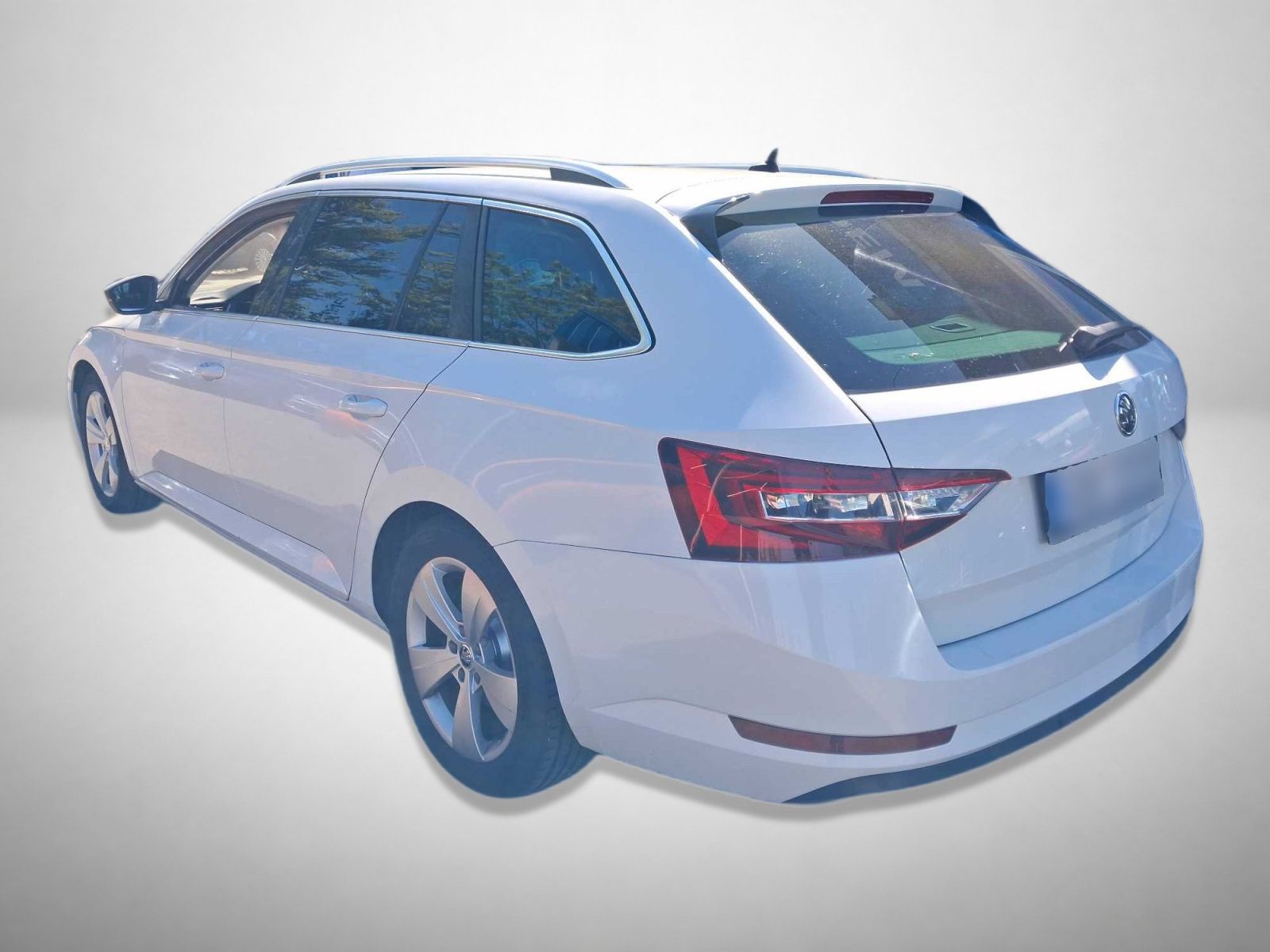 Škoda Superb, 2.0 TDI, Automat, Kůže, Navi - fotka 2