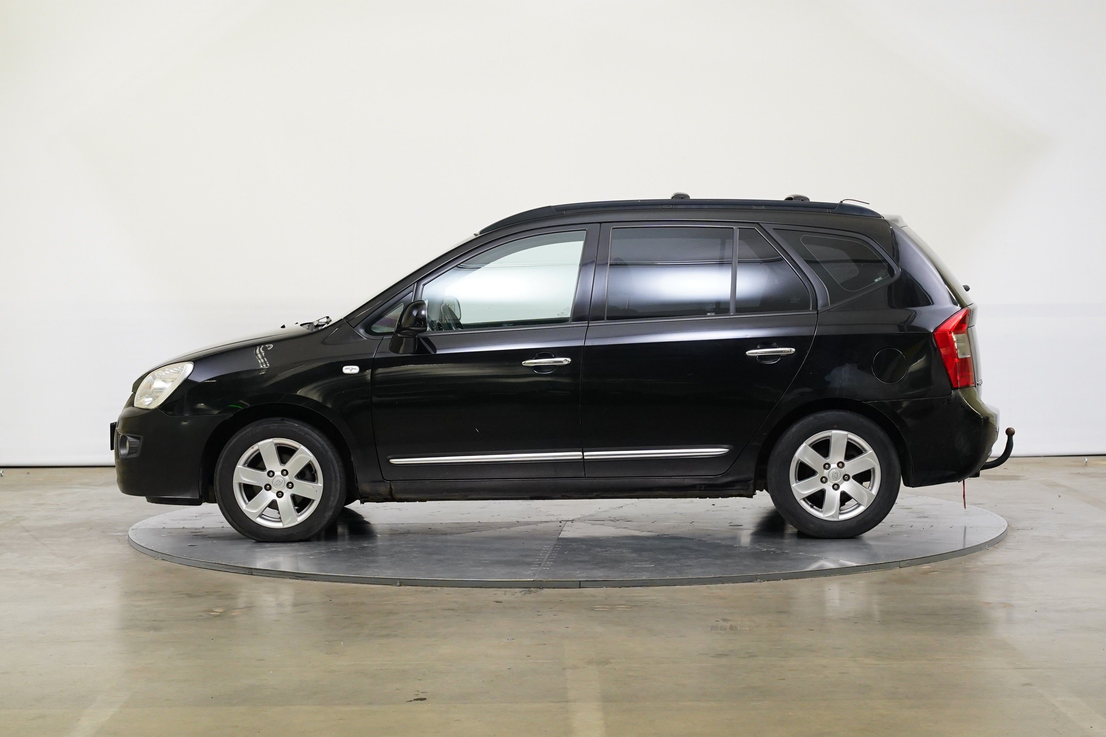 Kia Carens, 2.0 CRDI 103 kW - fotka 3
