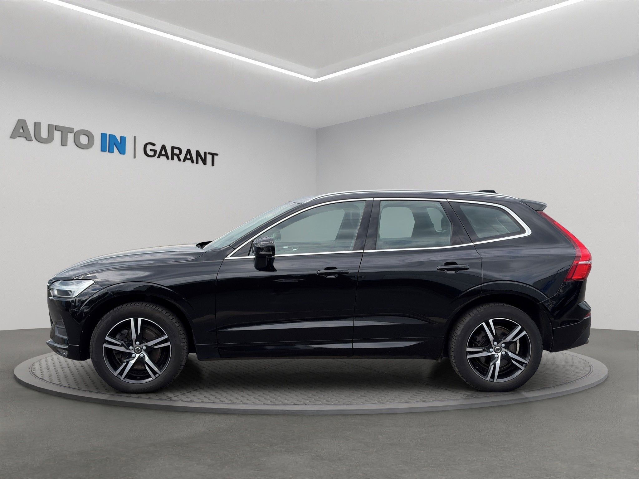 Volvo XC60, Momentum Pro B4 4x4 1.majitel - fotka 3