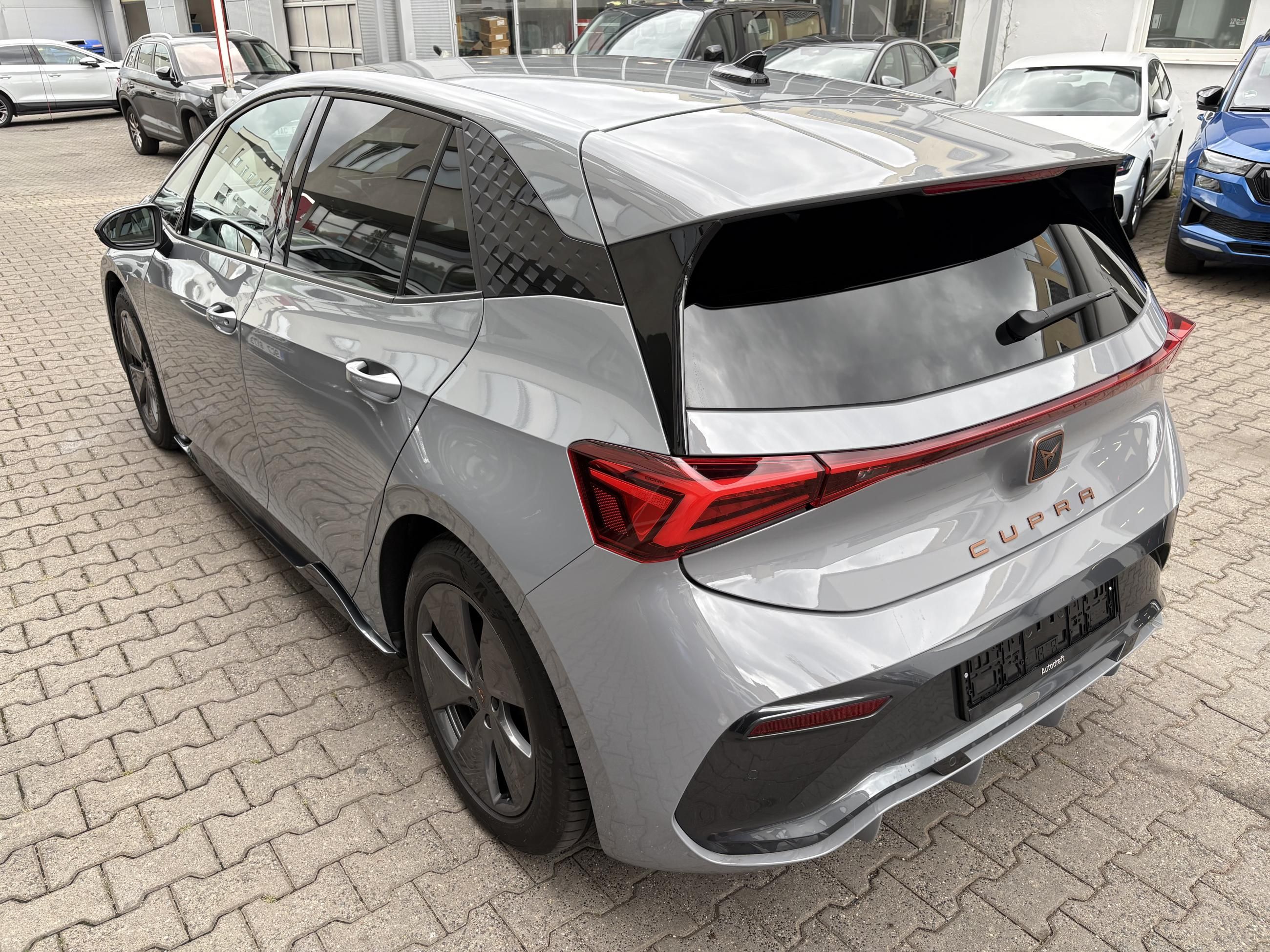 Cupra Born, Born 150kW / Tepelko - fotka 5