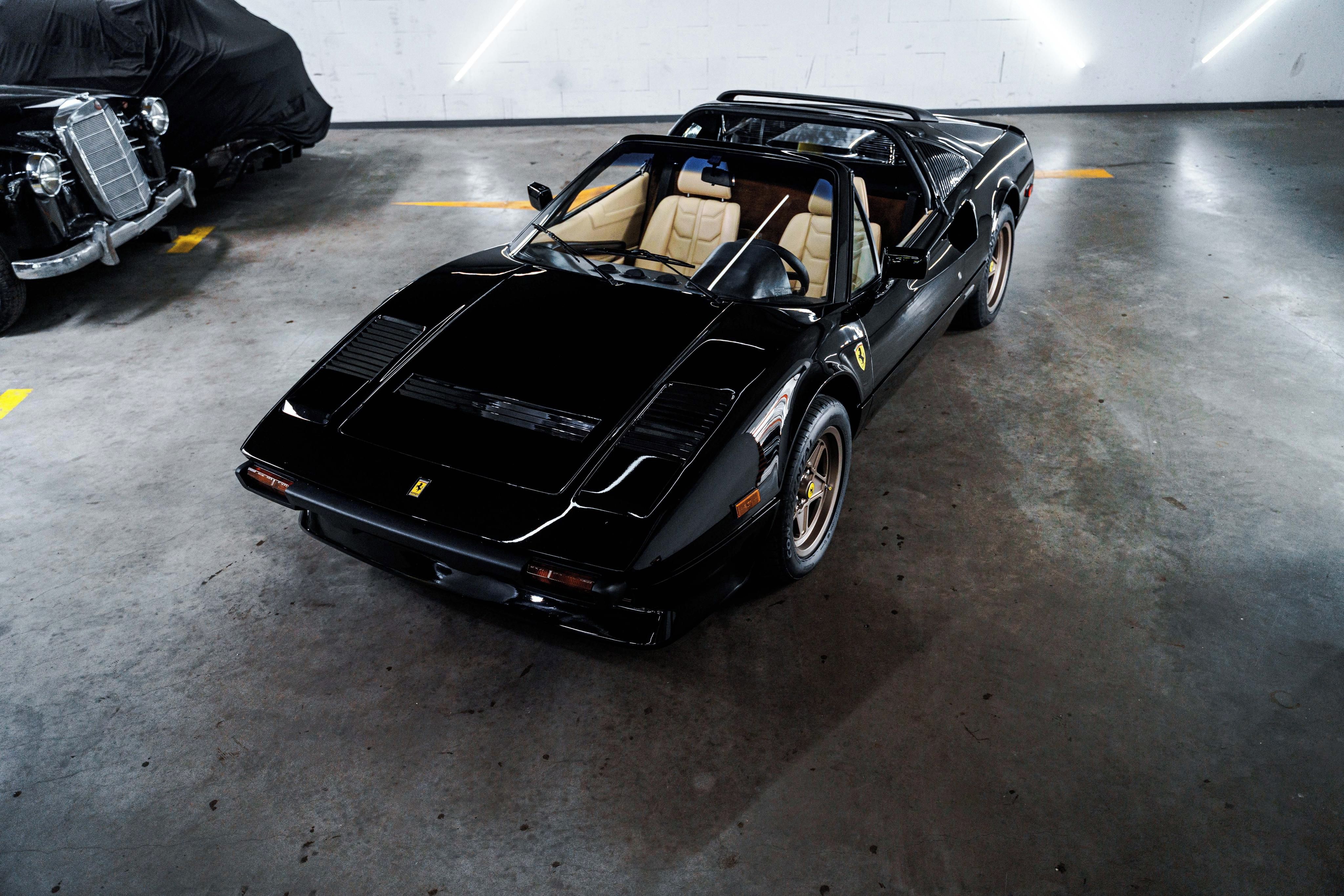 Ferrari, 308 GTS Quattrovalvole V8 - fotka 4