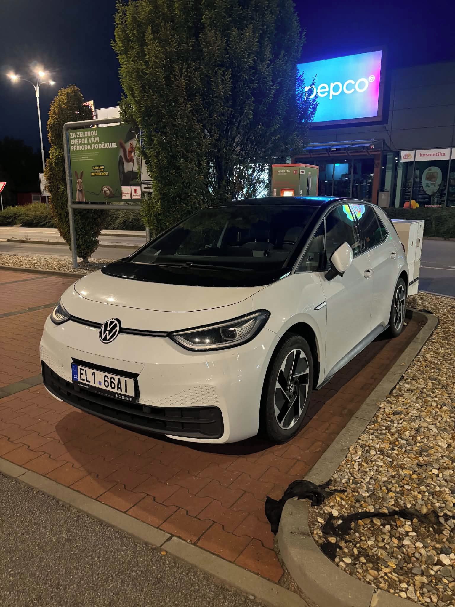 Volkswagen ID.3, ID.3 PRO 150 KW IQ.LIGHT LED - fotka 2