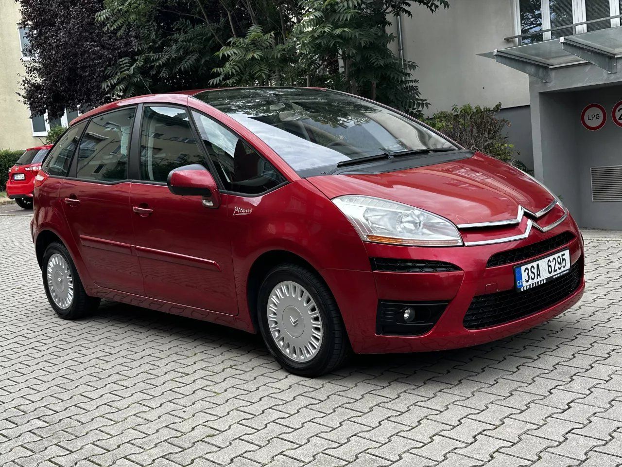 Citroën C4 Picasso, 1.6 HDI 16V 80kW Automat - fotka 2
