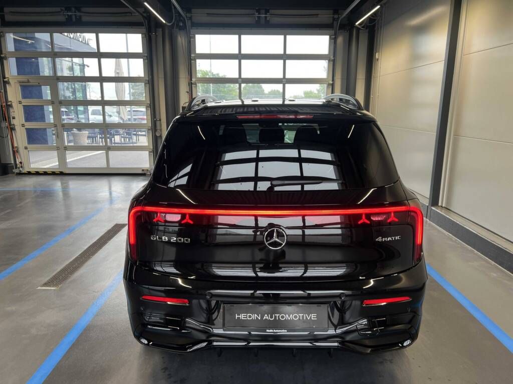 Mercedes-Benz GLB, 200 4MATIC - fotka 5