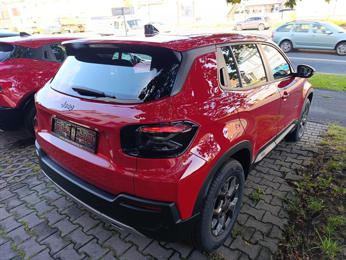 Jeep Avenger, Longitude 1.2 Turbo e-Hybrid - fotka 6