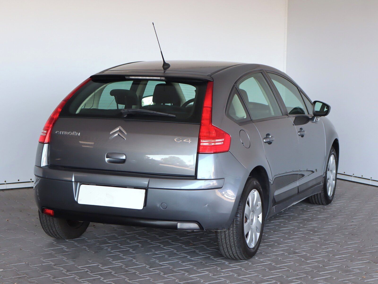 Citroën C4, 1.4 16V, Serv.kniha, po STK - fotka 5