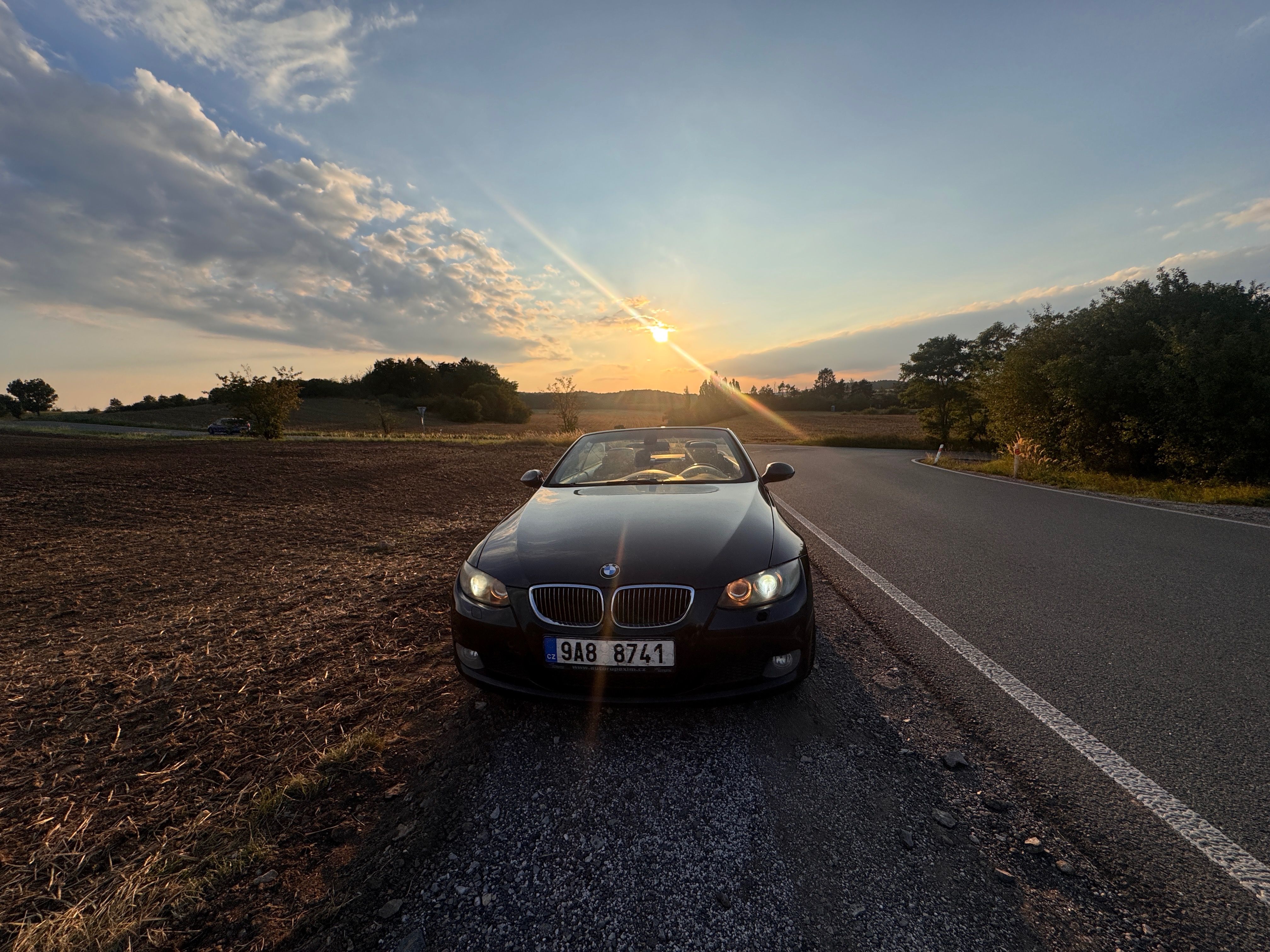 BMW Řada 3, 325D, servisováno - fotka 2