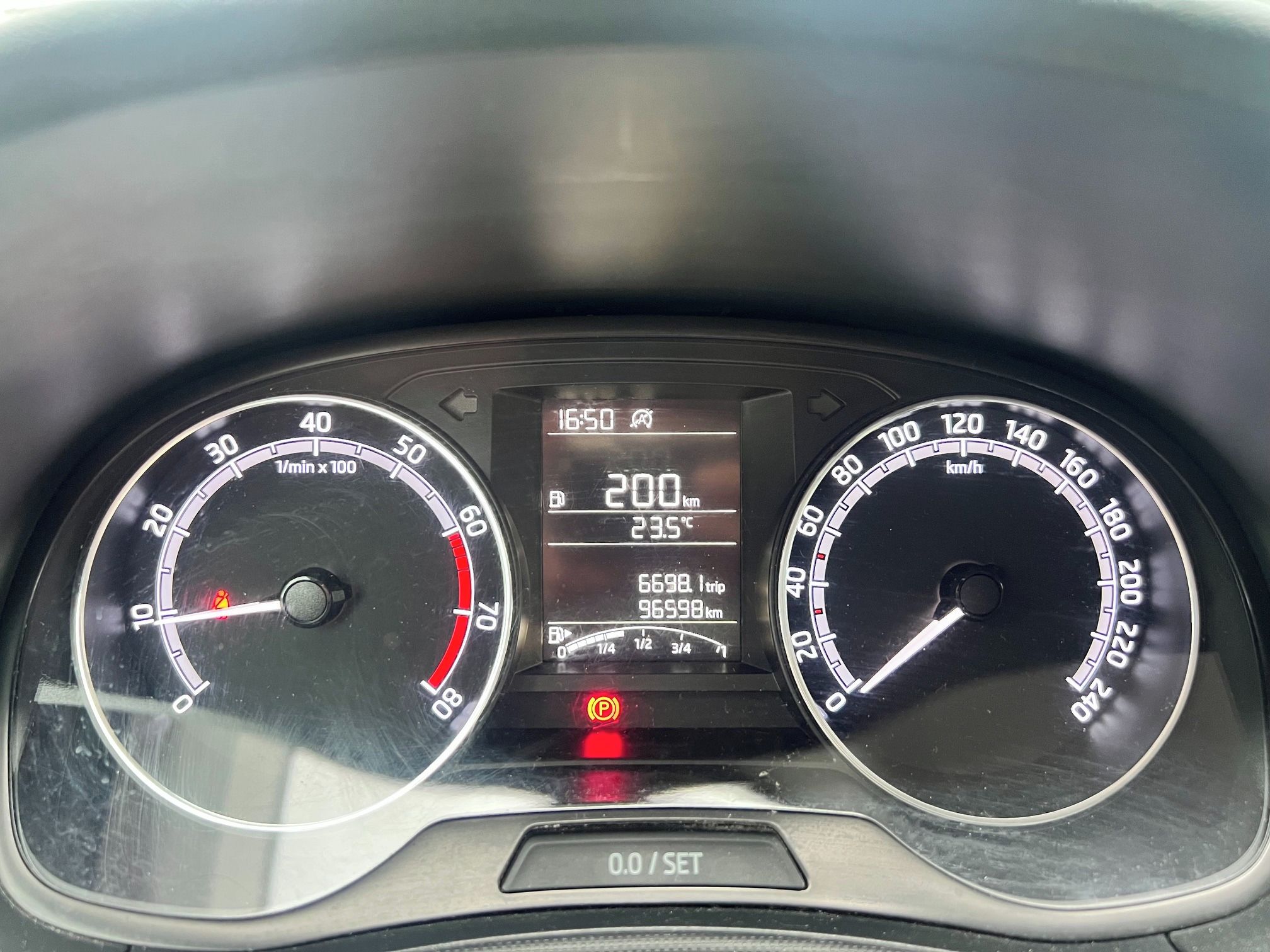 Škoda Fabia, Škoda Fabia 1,0TSI, 96tkm, rv - fotka 6