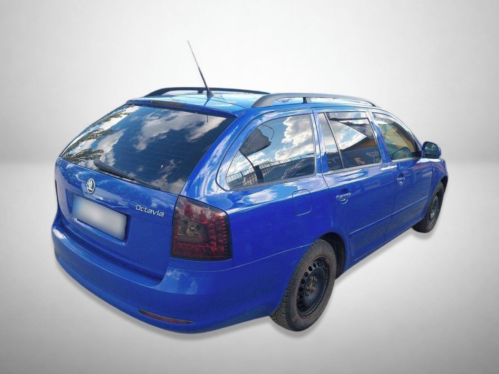 Škoda Octavia, 1.6 TDI, Ambiente, Klima - fotka 2