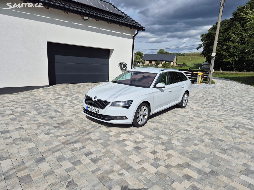 Skoda Superb 2016 z Czech