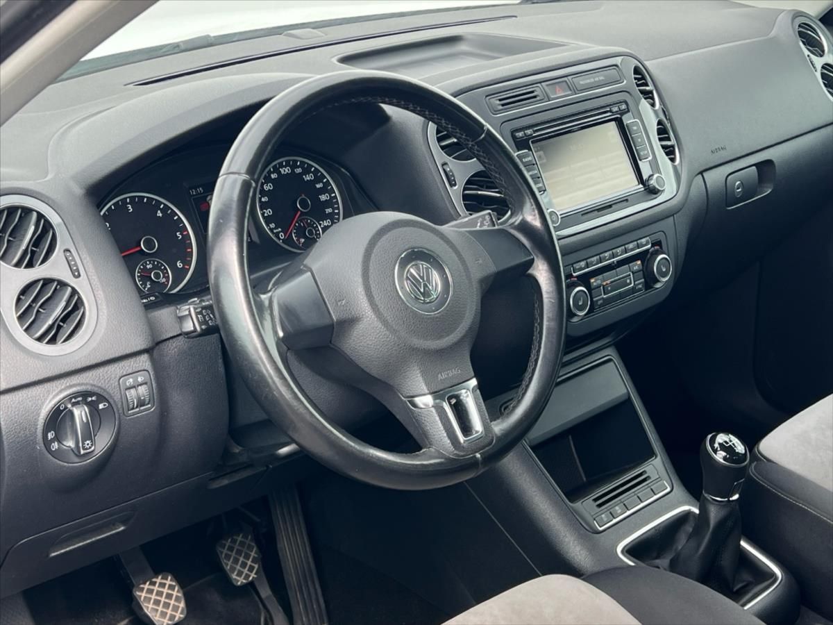 Volkswagen Tiguan, 2,0 TDi 103kW SPORT&STYLE - fotka 6