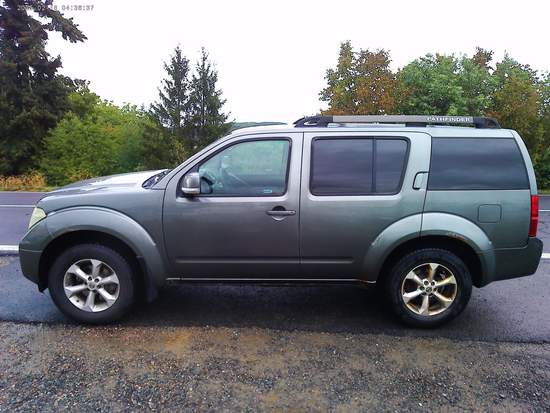 Nissan Pathfinder, 2.5 DCi, 126 kW, klima, tažné - fotka 2