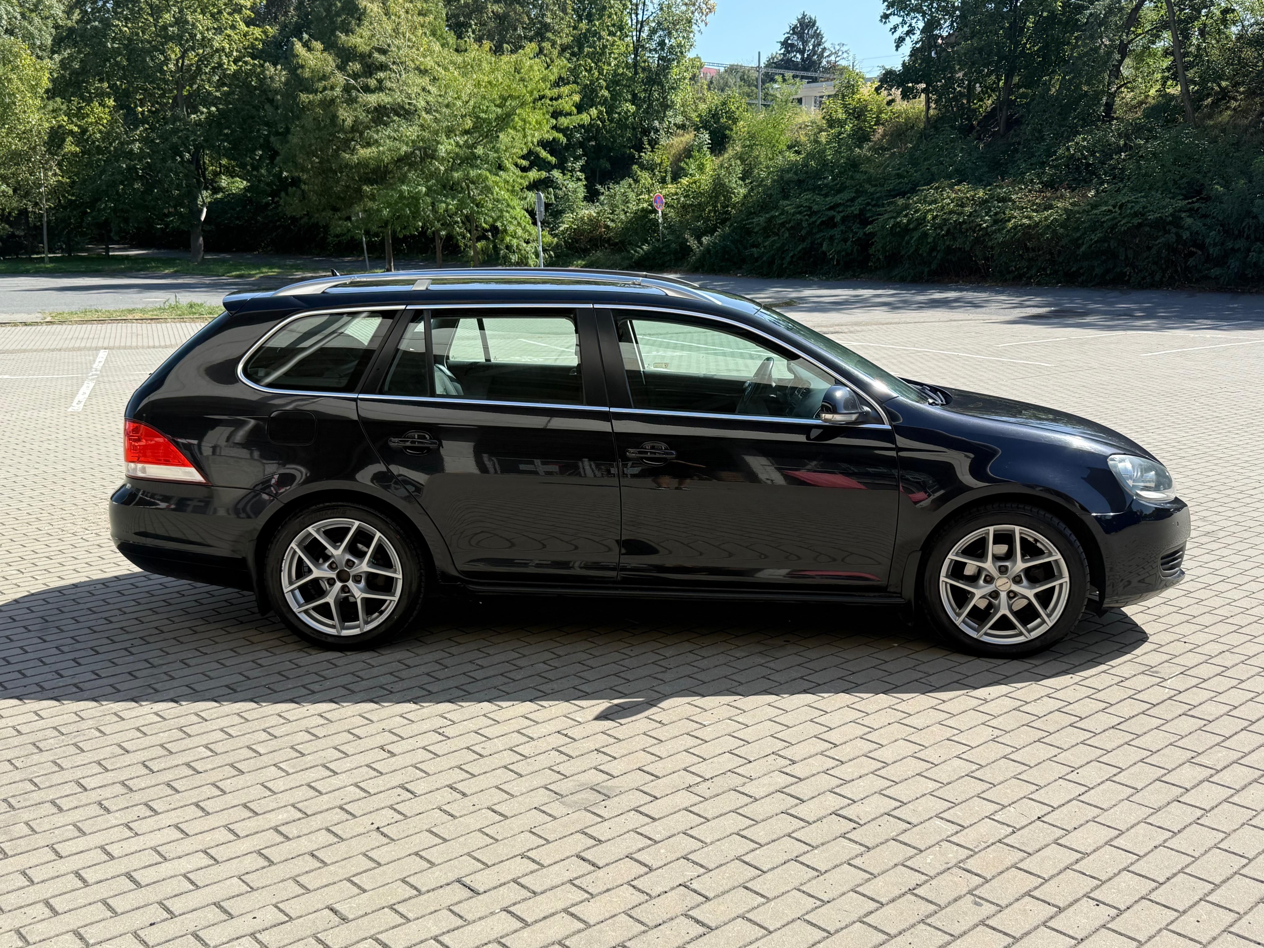 Volkswagen Golf, 1.6TDI, 77kw Nová STK L+Z kola - fotka 6