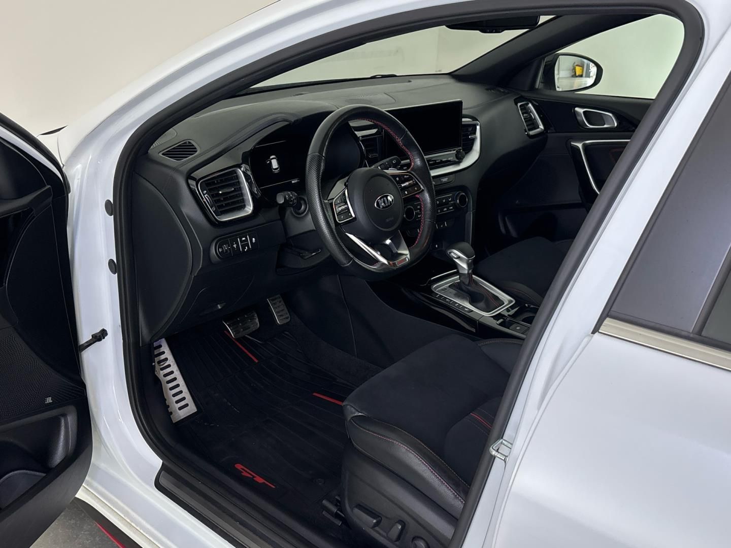 Kia Cee´d, 1.6 T-GDI / 150 kW GT DCT - fotka 6