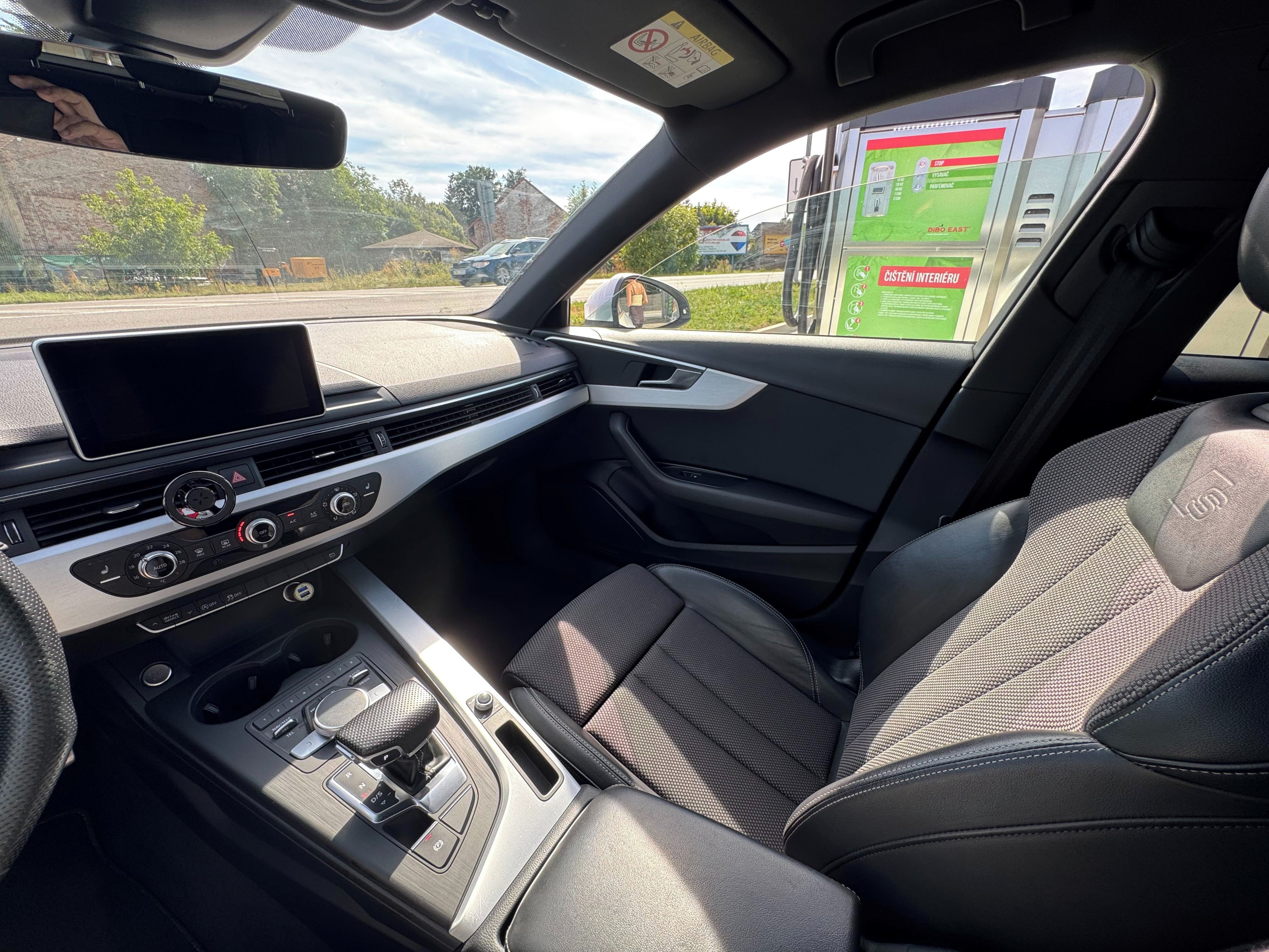 Audi A4 Avant, S-line - fotka 3
