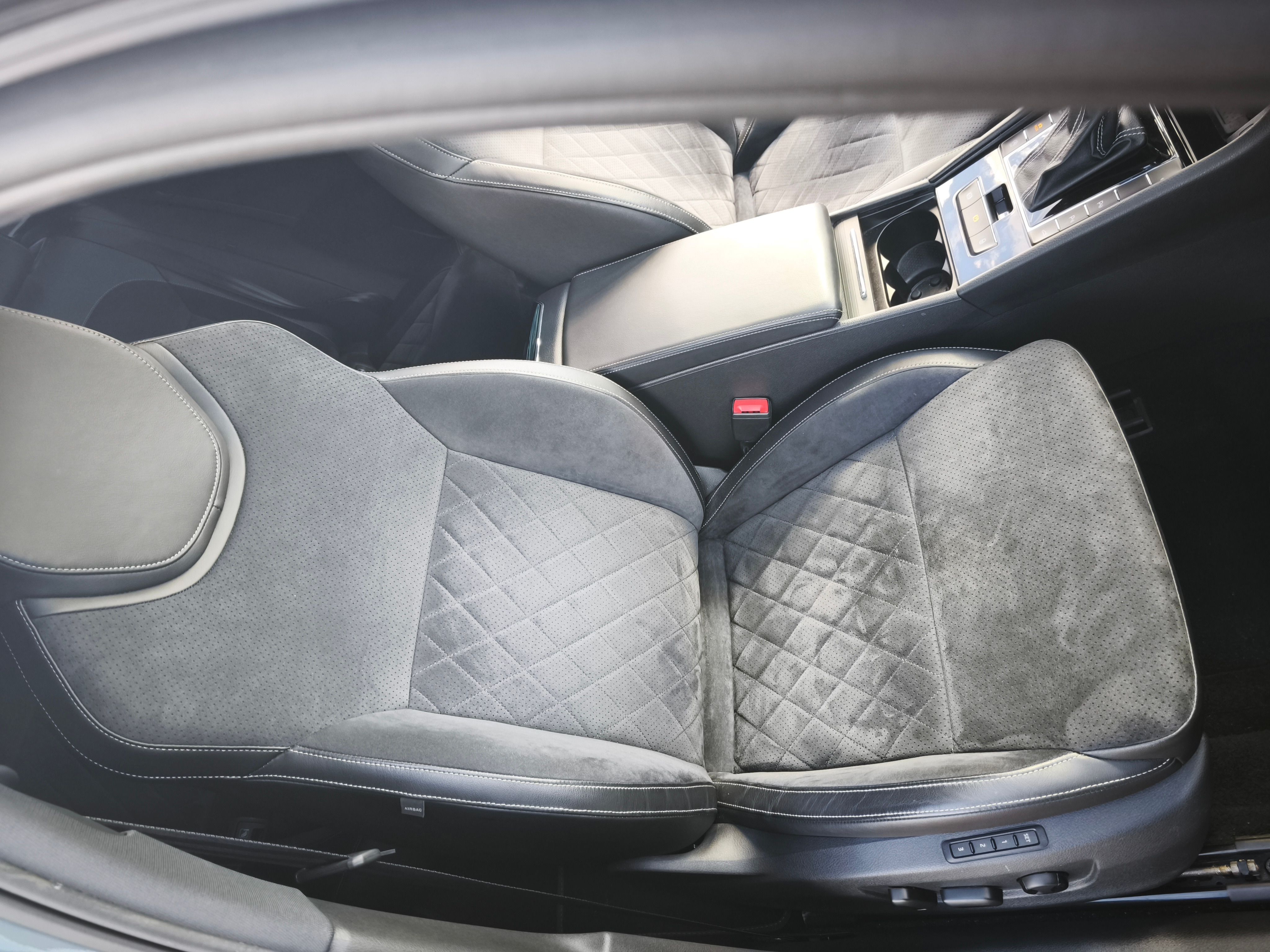 Škoda Superb, 2.0 tdi - fotka 5