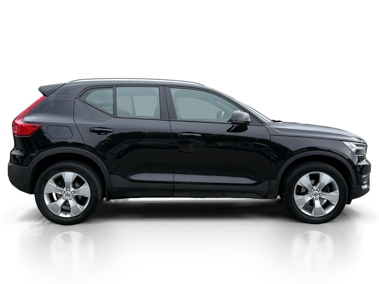 Volvo XC40, T2 FWD // CORE // PANORAMA - fotka 6
