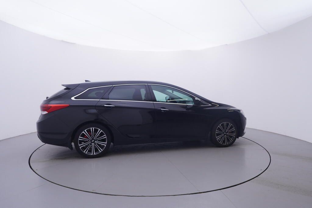 Hyundai i40, Premium Luxury 1.7 CRDi 104 kW - fotka 6