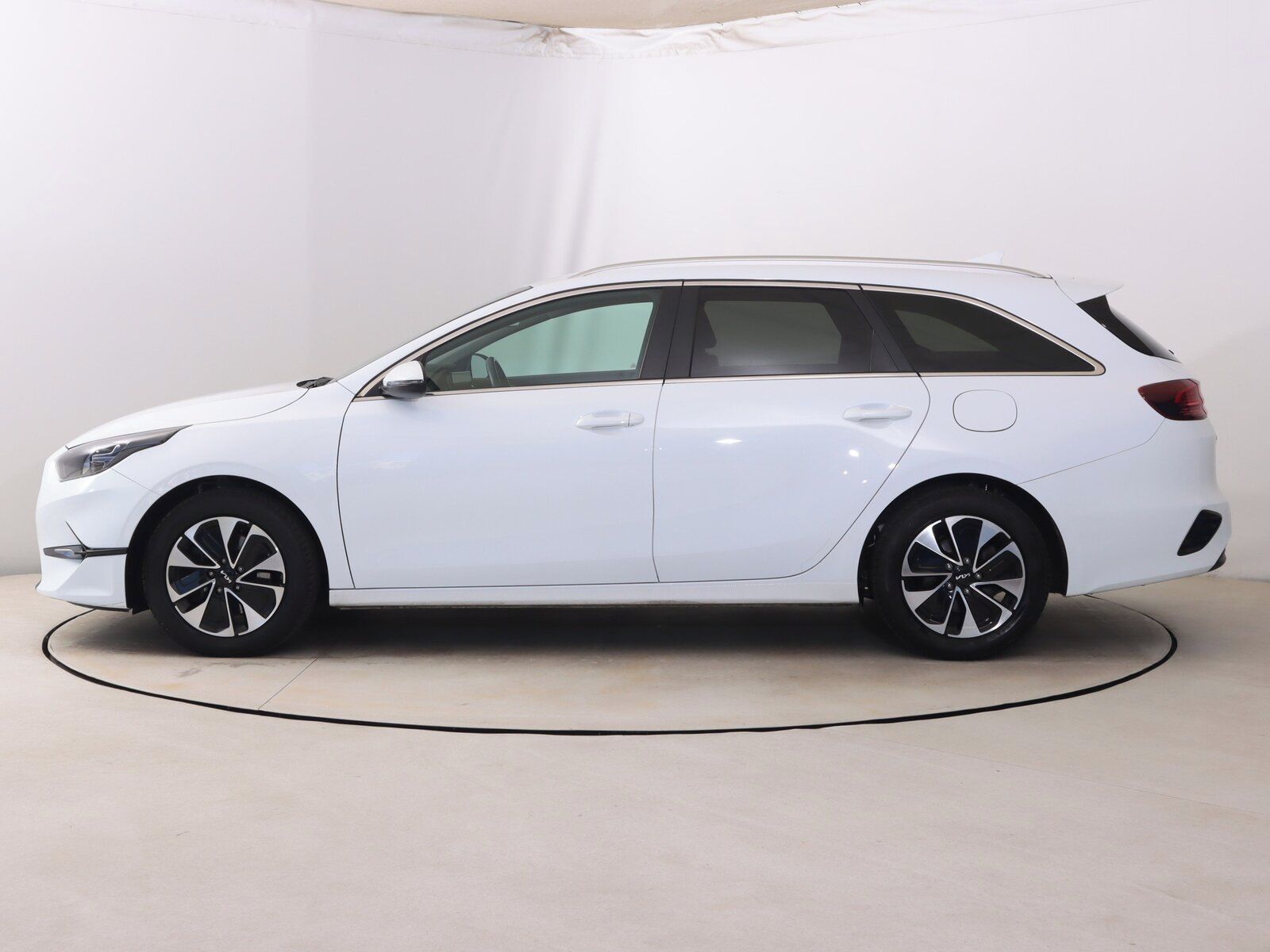 Kia Cee´d, 1.5 T-GDI, Automat, Serv.kniha - fotka 3