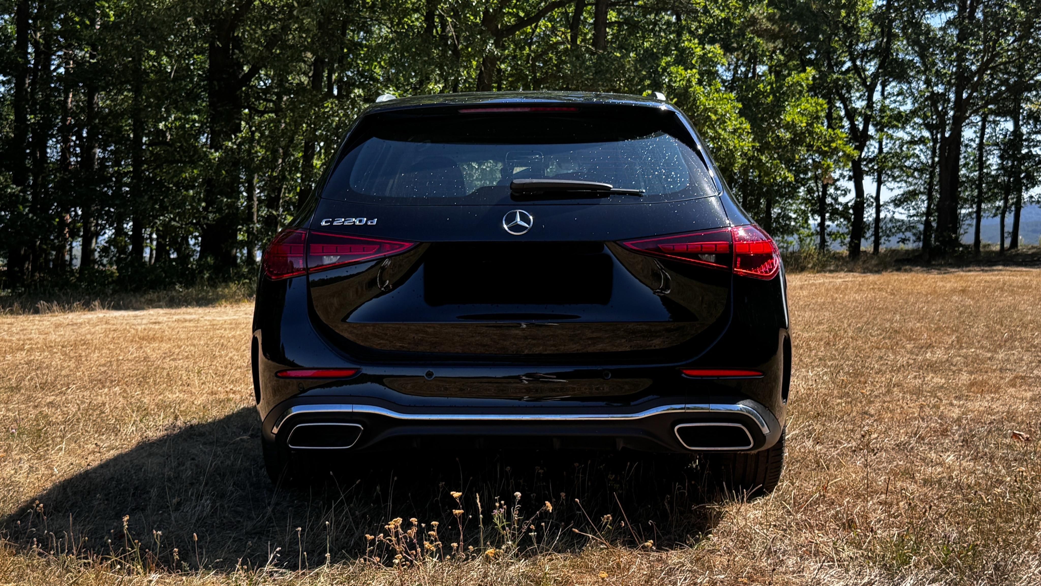 Mercedes-Benz Třídy C, C220d, AMG, záruka - fotka 5