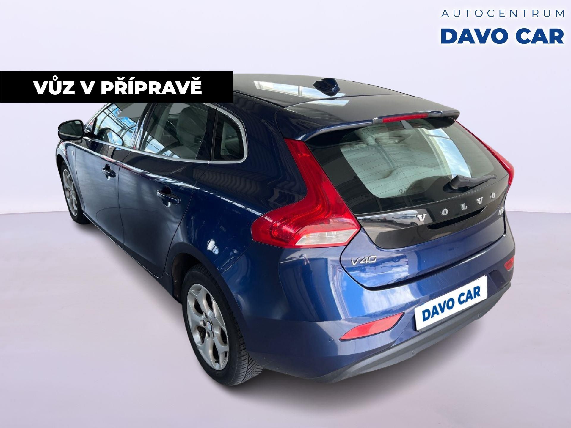Volvo V40, 1,6 D2 115 Summum - fotka 4