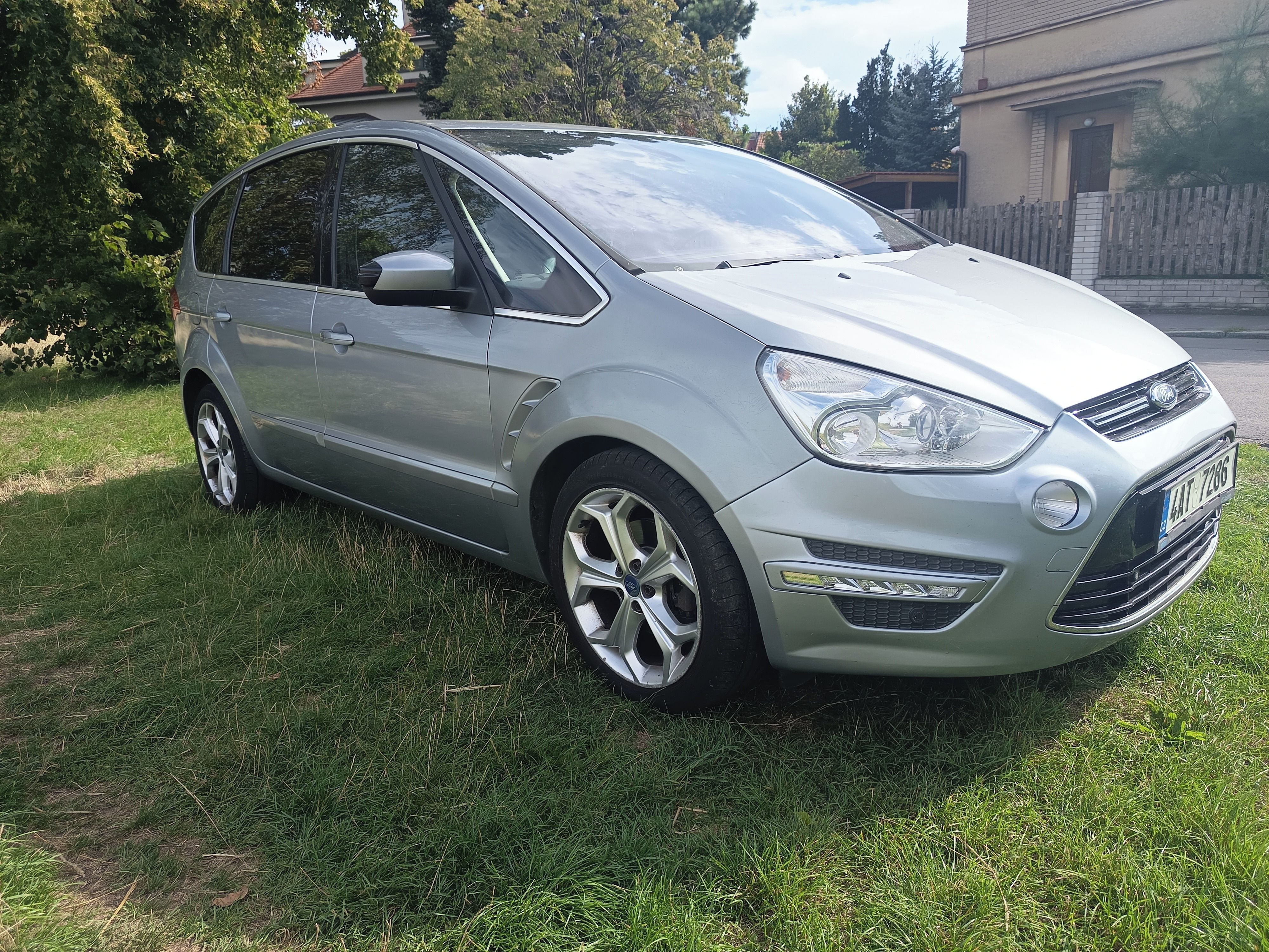 Ford S-MAX, Ford S-Max 2.2 TDCi 7 míst - fotka 2