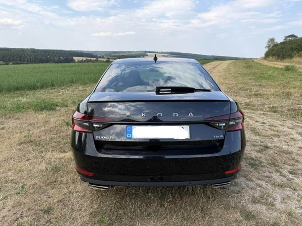 Škoda Superb, 4x4, koupeno v CZ, 1. majitel - fotka 5