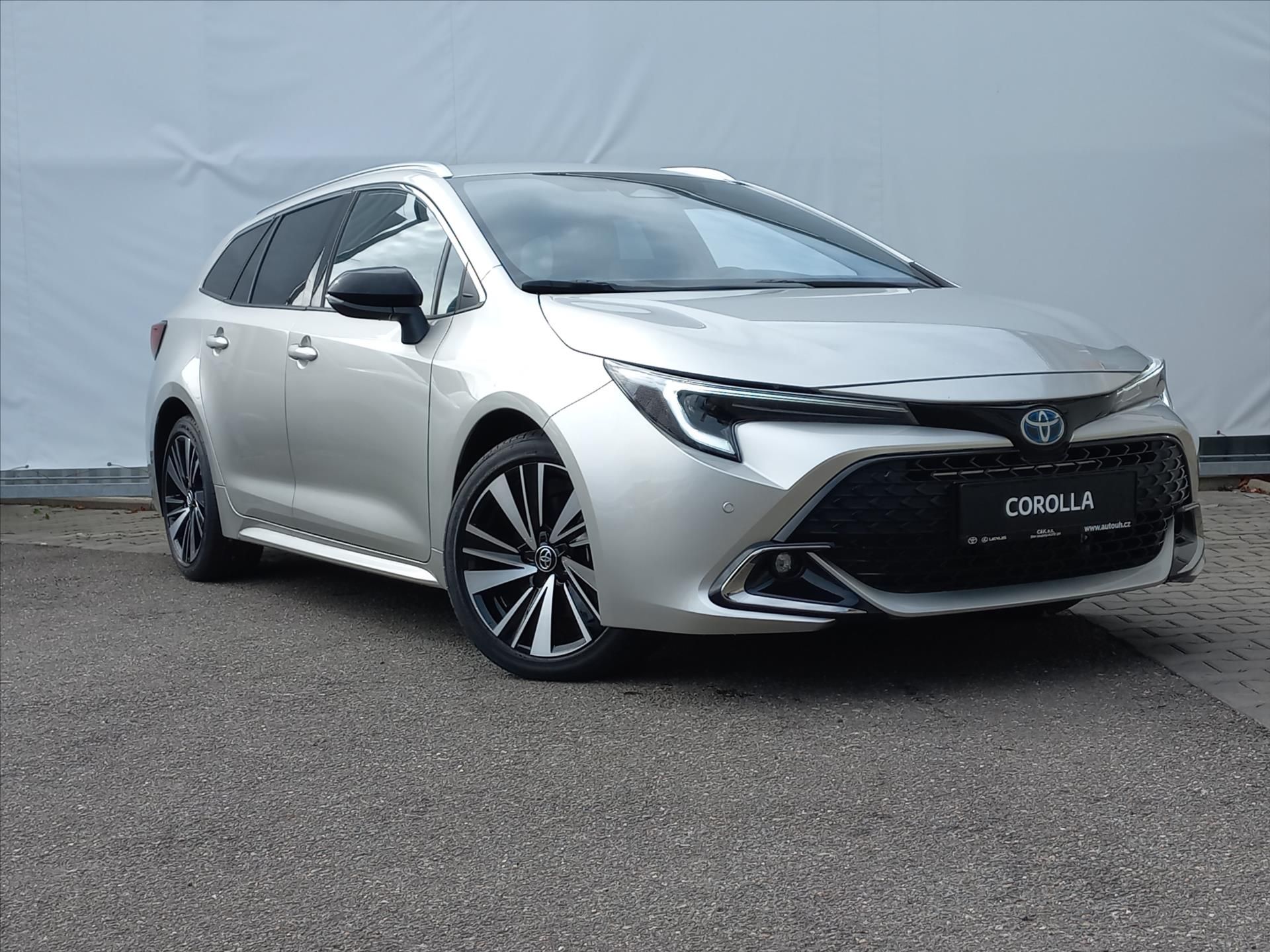Toyota Corolla, 2,0 Hybrid e-CVT 178k  TS Styl - fotka 4