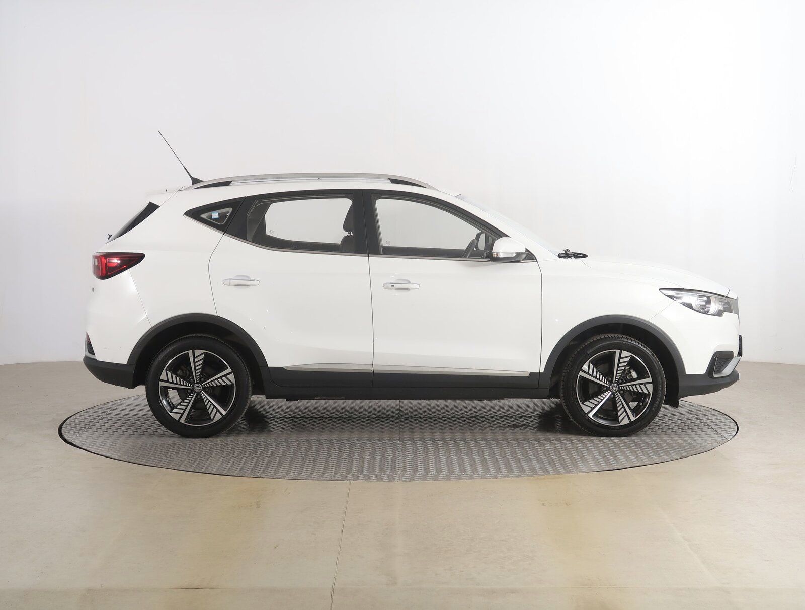 MG ZS, EV 42.5 kWh, SoH 97%, Luxury - fotka 6