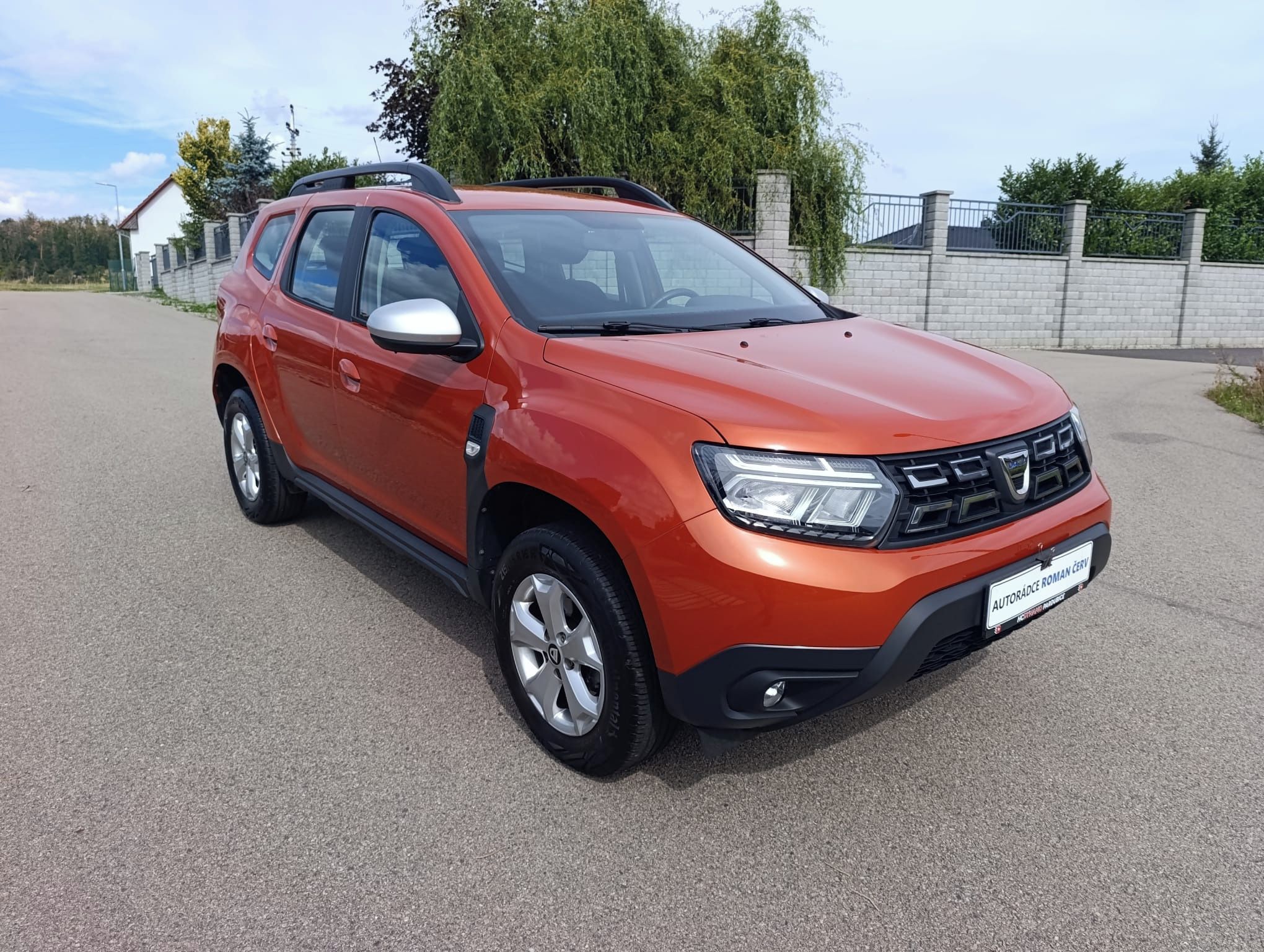 Dacia Duster, 1.maj,ČR,serv.k,záruka,LED sve - fotka 2