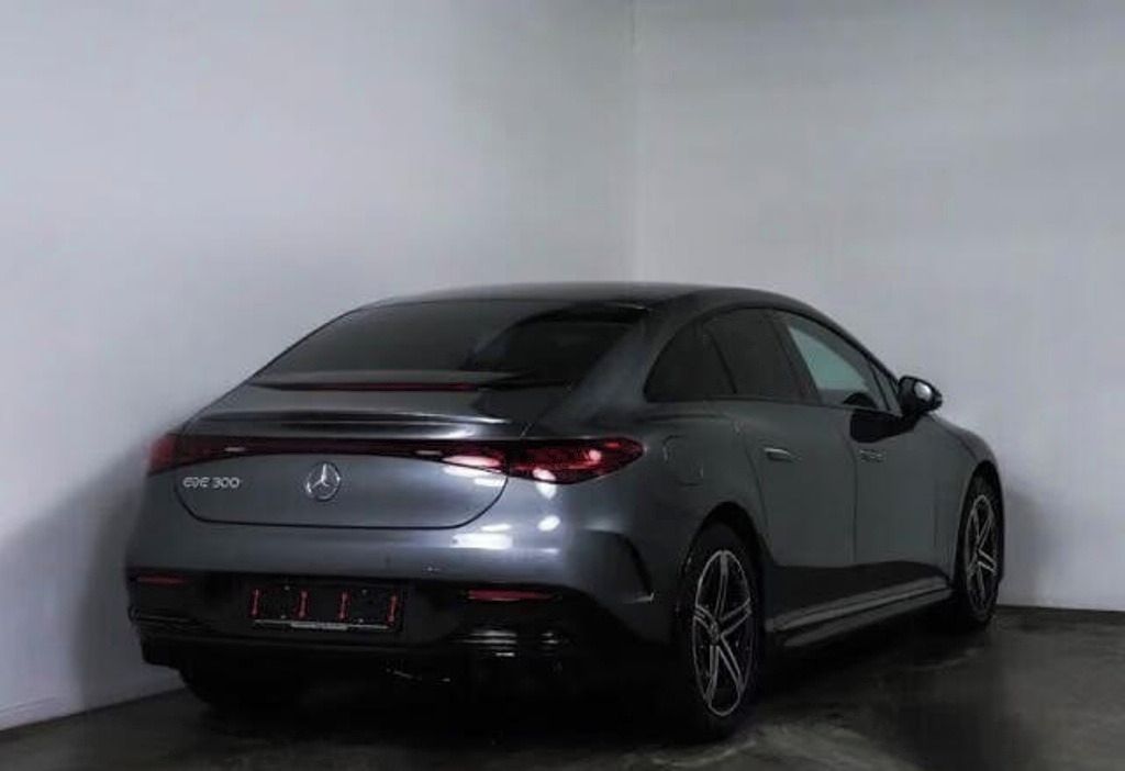 Mercedes-Benz EQE, 300 AMG Advanced Night*Kůže* - fotka 2