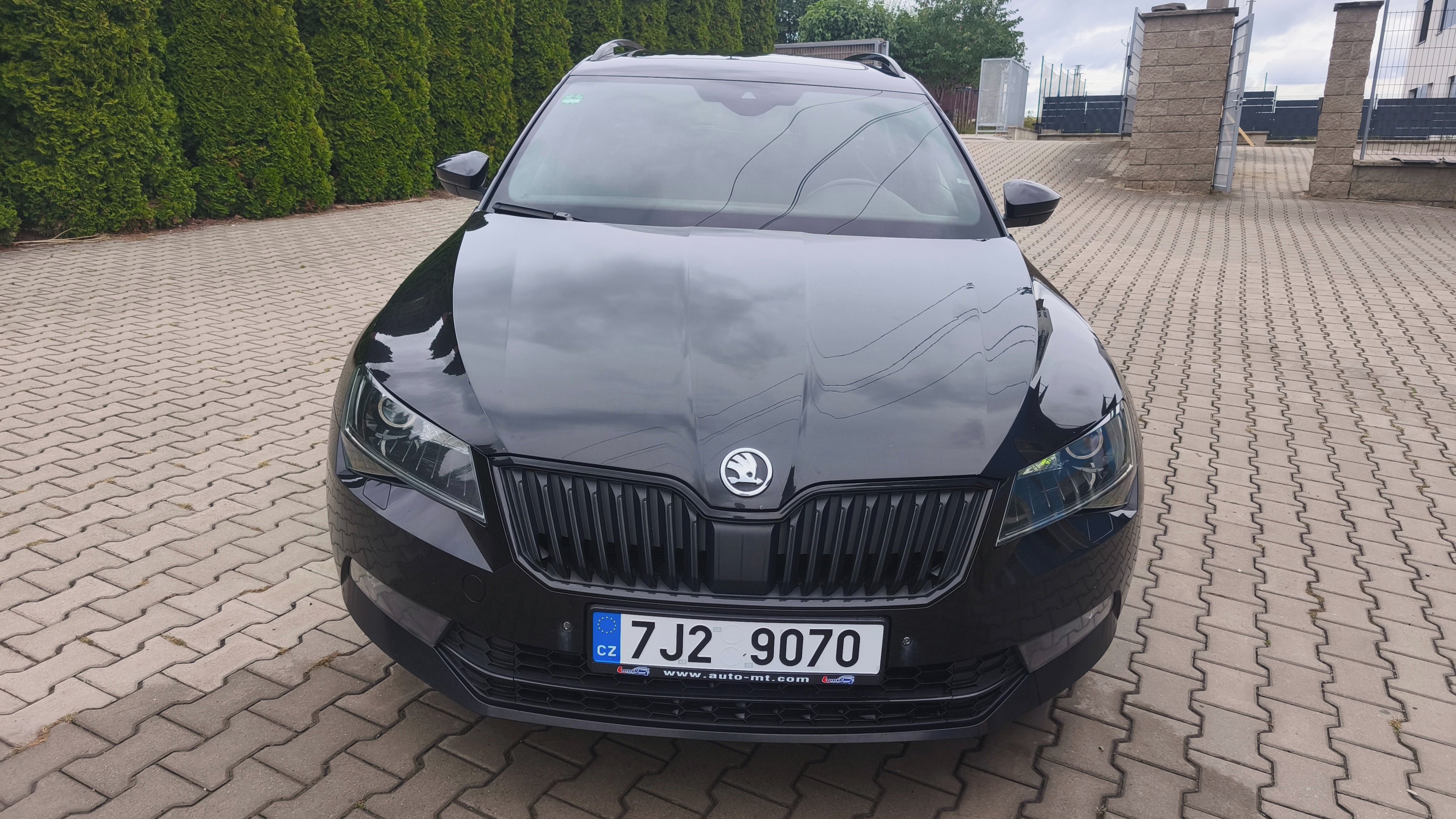 Škoda Superb, 2.0 TDI Sportline 140 kW - fotka 2