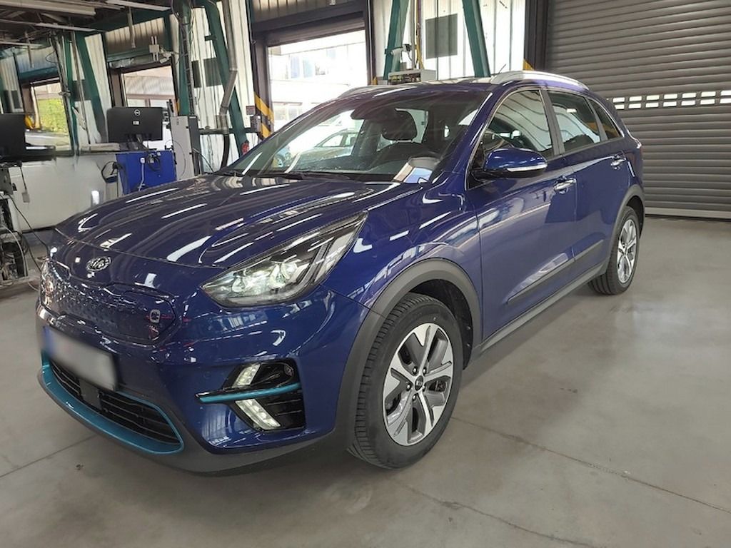 Kia Niro, spirit MY22 64kWh,zár,100% SoH
