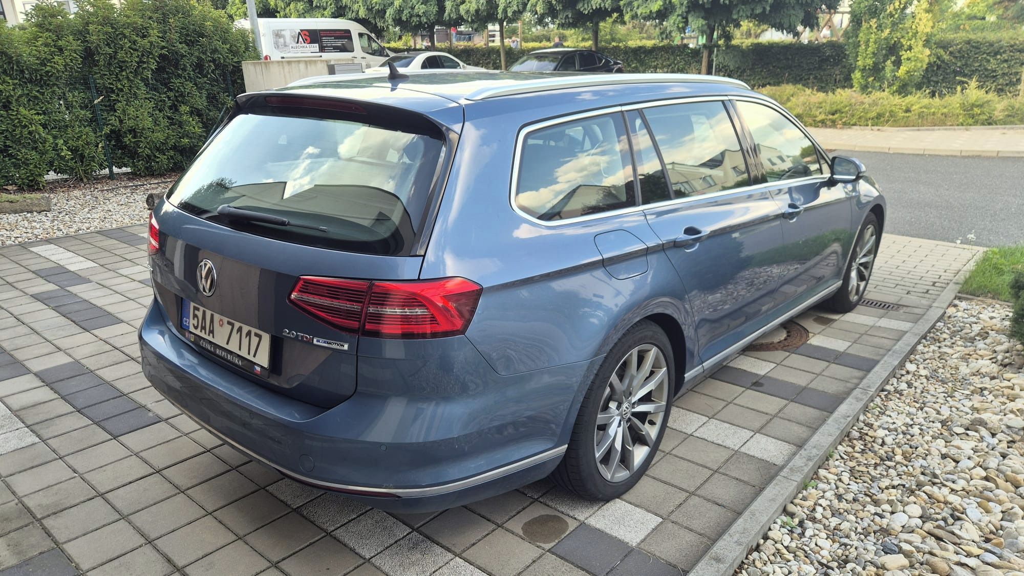 Volkswagen Passat, VW Passat, 2,0 TDI, 140kw, DSG - fotka 4