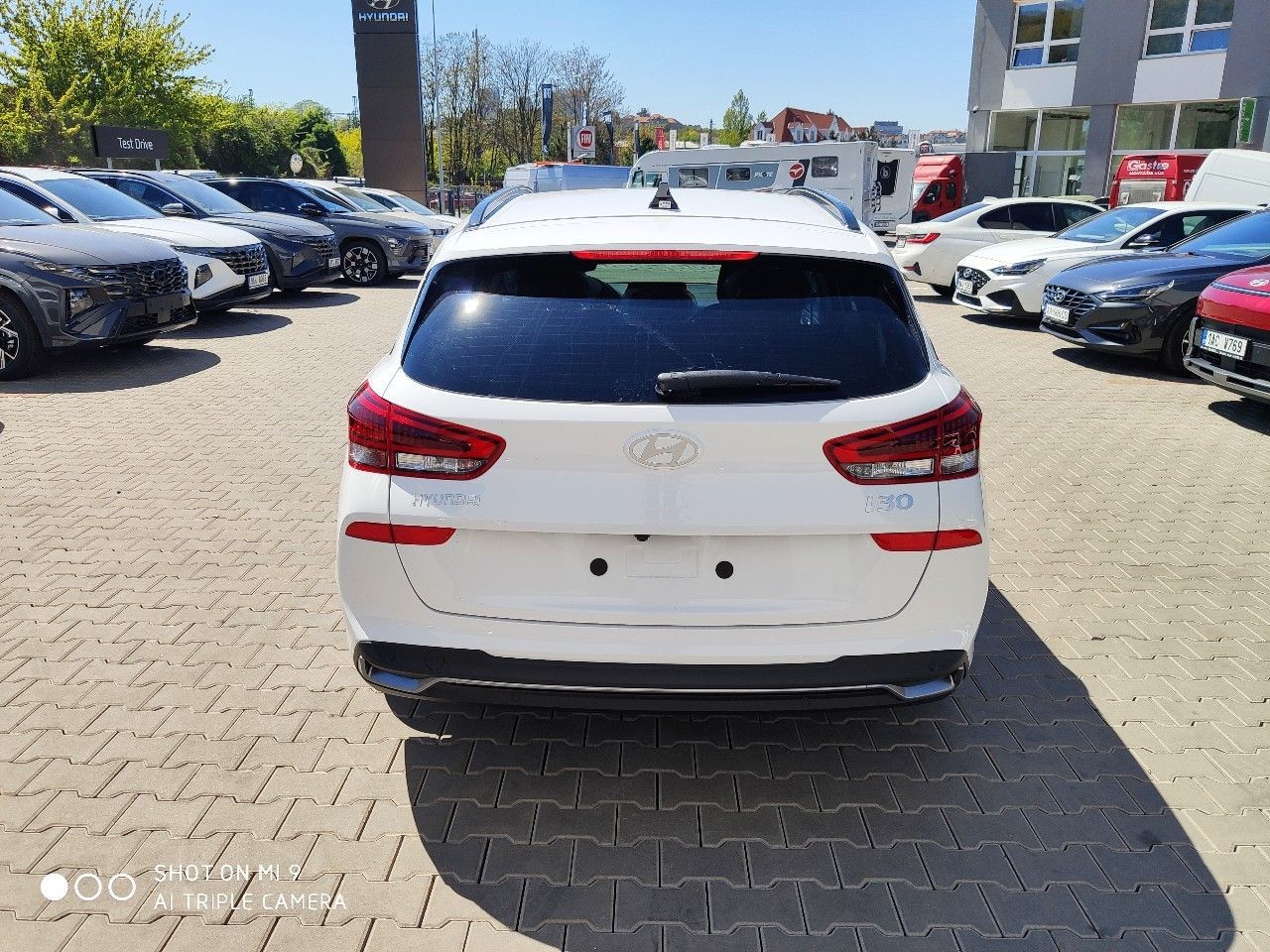 Hyundai i30, 26 WG 1,6 T-GDI DCT GO CZECH - fotka 4