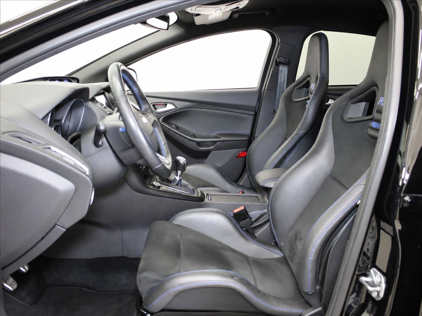 Ford Focus, Ford Focus RS 2.3 EcoBoost AWD - fotka 6