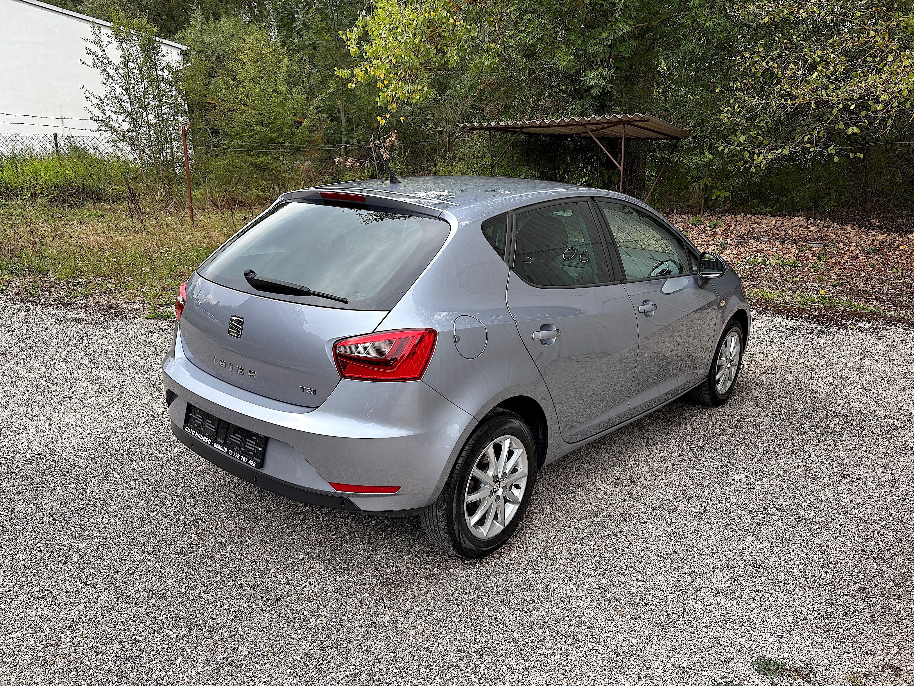 Seat Ibiza, 1.2 TSi 66 kW ŘEMEN NEHAVAR. - fotka 6