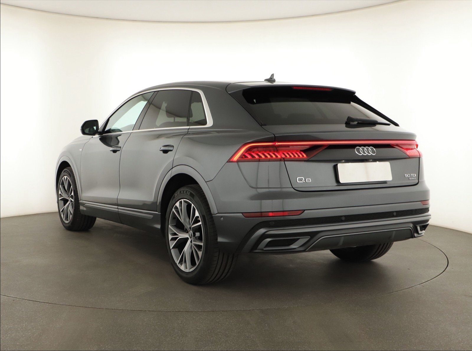 Audi Q8, 50 TDI, S-Line - fotka 4