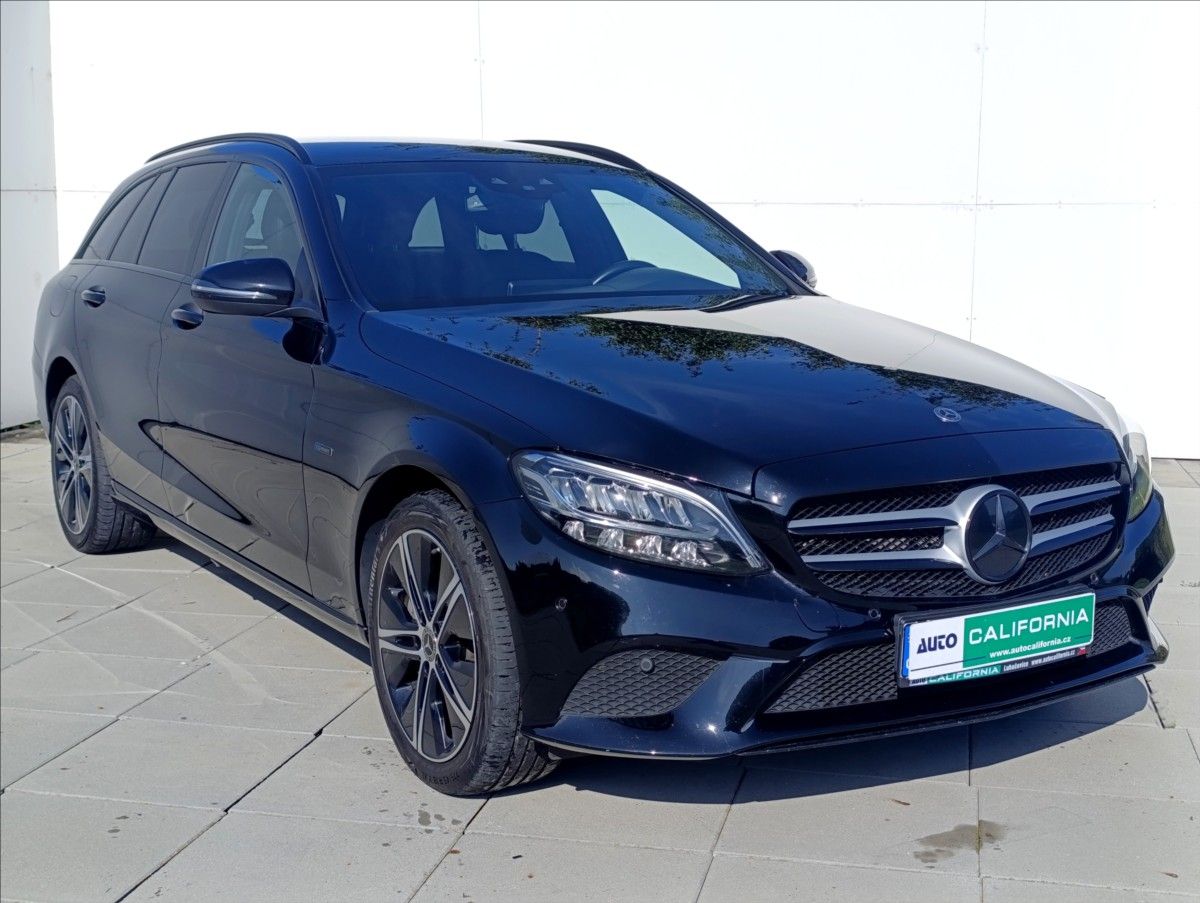 Mercedes-Benz Třídy C, 2,0 EQ POWER KAMERA NAVI - fotka 4
