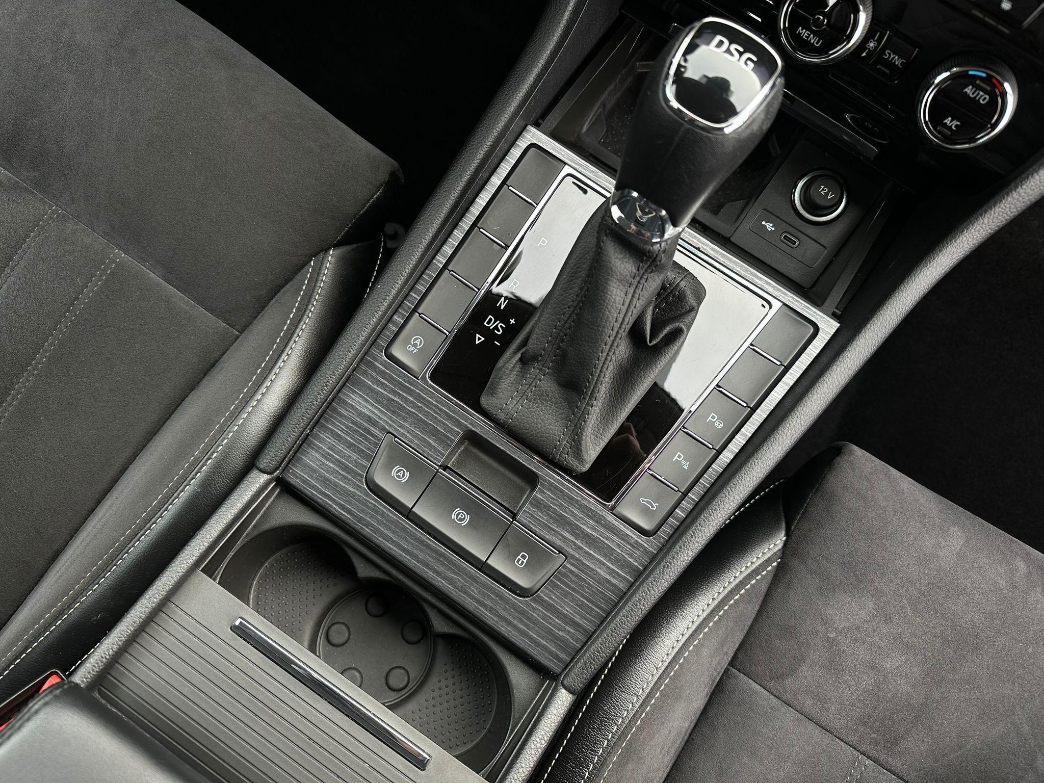 Škoda Superb, Škoda Superb 2.0 TDI 110kW,DSG - fotka 5