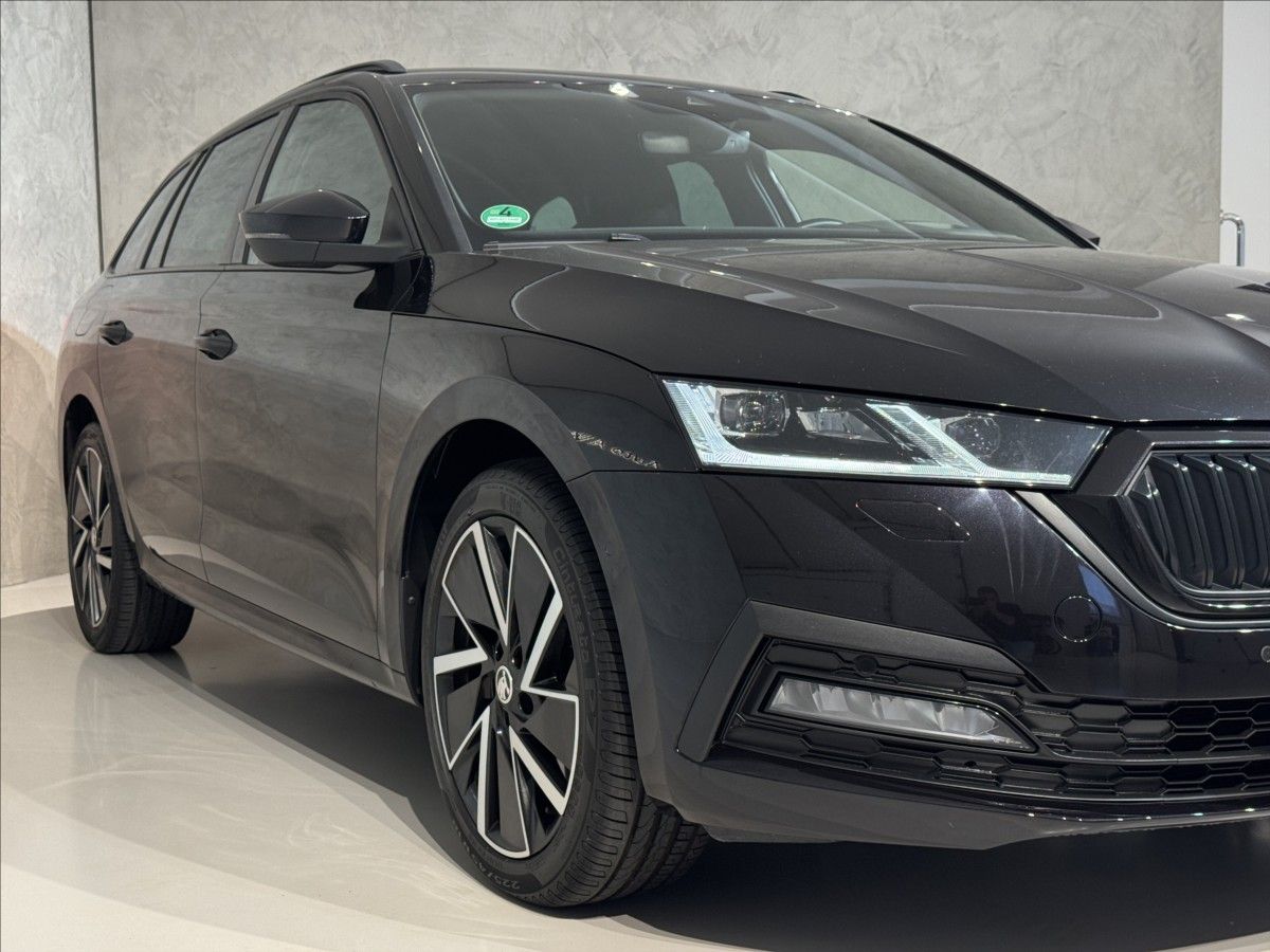 Škoda Octavia, 1,4 TSi  DSG iV Sportpaket LED - fotka 6