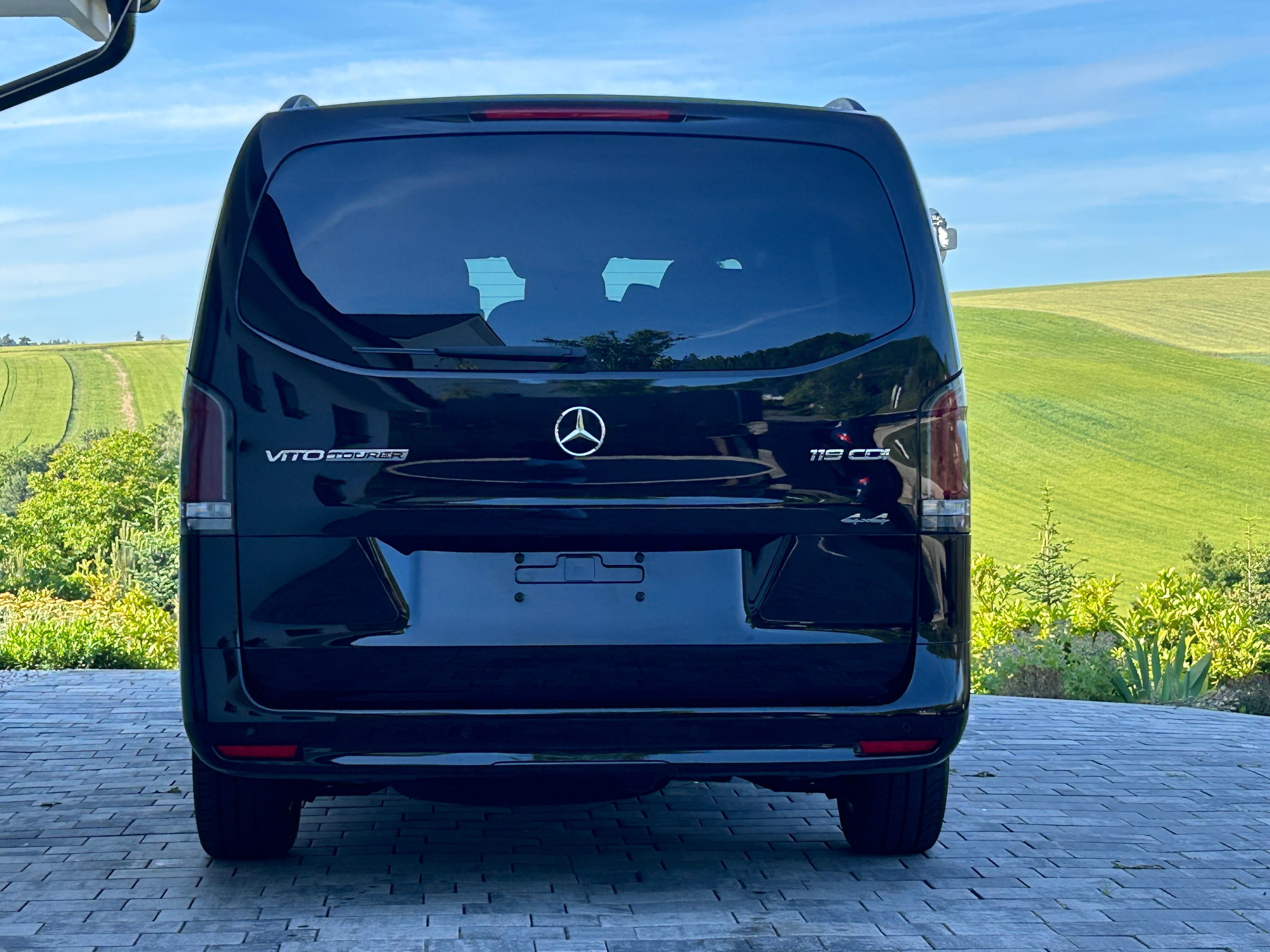 Mercedes-Benz Vito, 119 Tourer Select / L / 4x4 - fotka 3