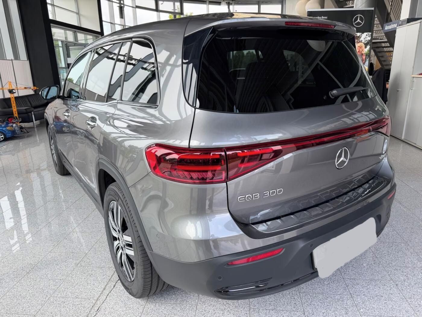 Mercedes-Benz EQB, 300 4Matic*360°*Navi*Led*DAB* - fotka 4