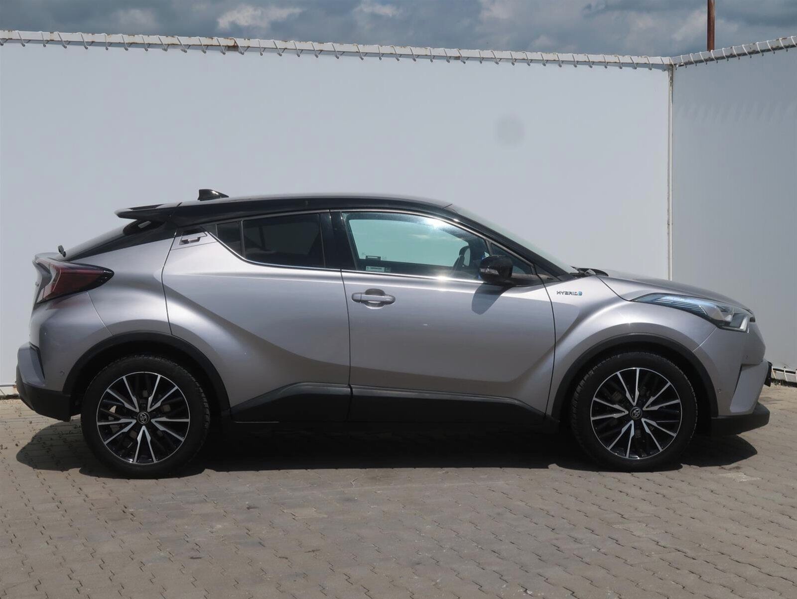 Toyota C-HR, 1.8 Hybrid, Automat - fotka 6