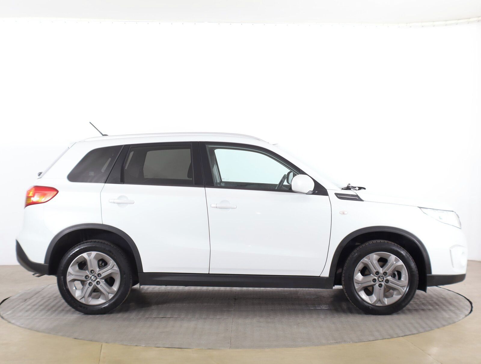 Suzuki Vitara, 1.6 VVT, GL + - fotka 6